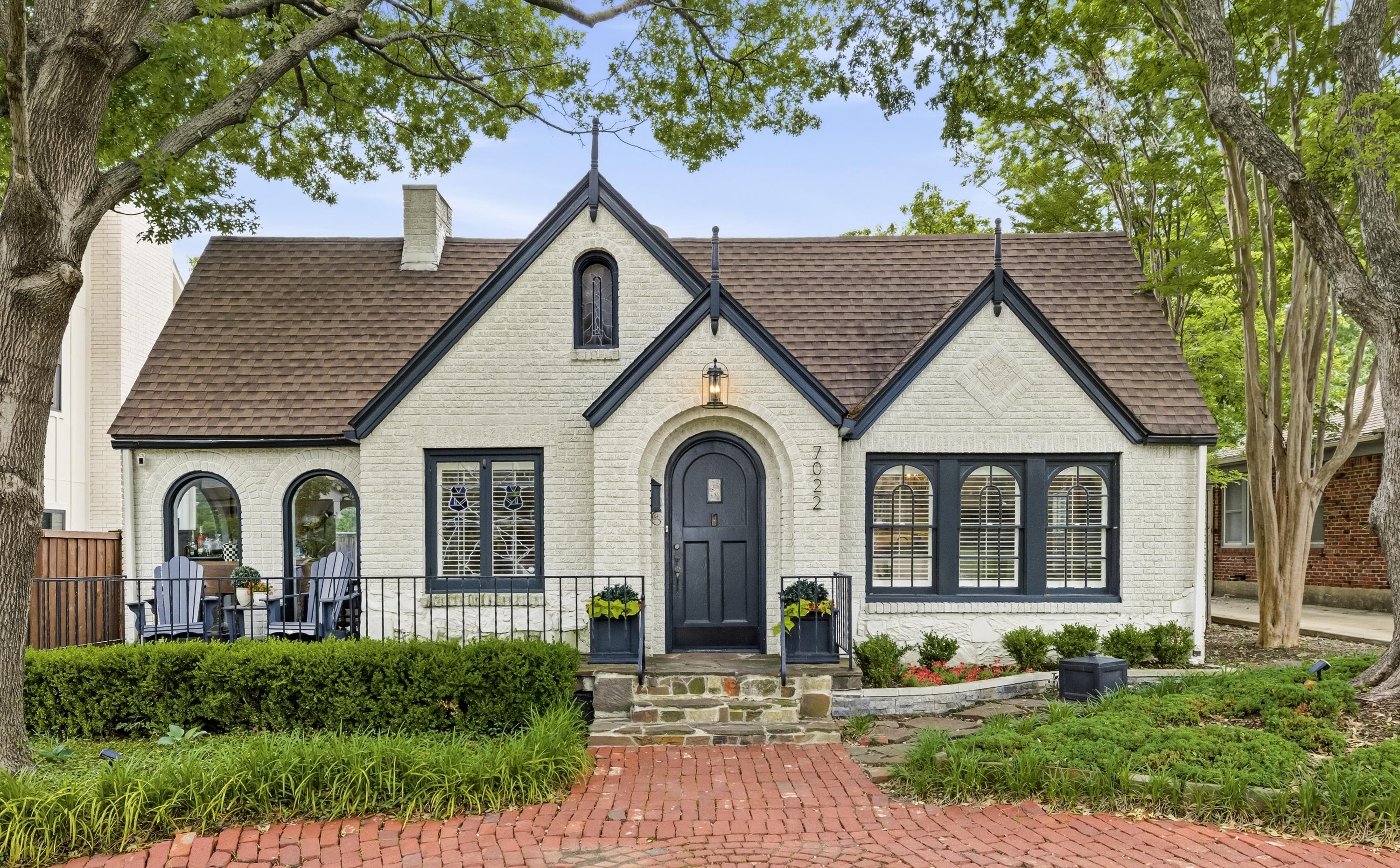  Charming Updated Tudor In Lakewood - 物件實景