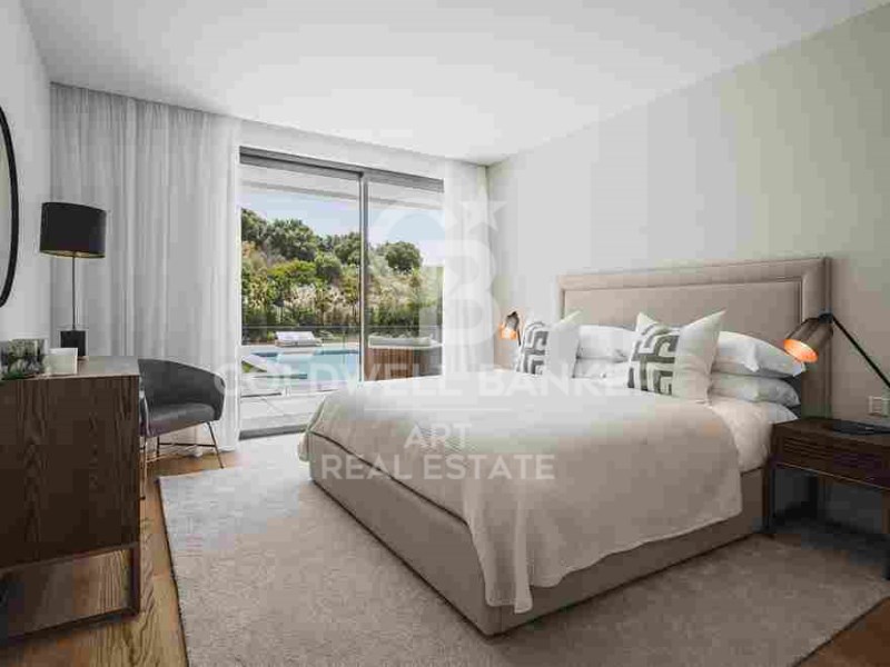 Estepona, Andalusia, ES, 5 Bedrooms Bedrooms, ,5 BathroomsBathrooms,Residential,For Sale,1796755