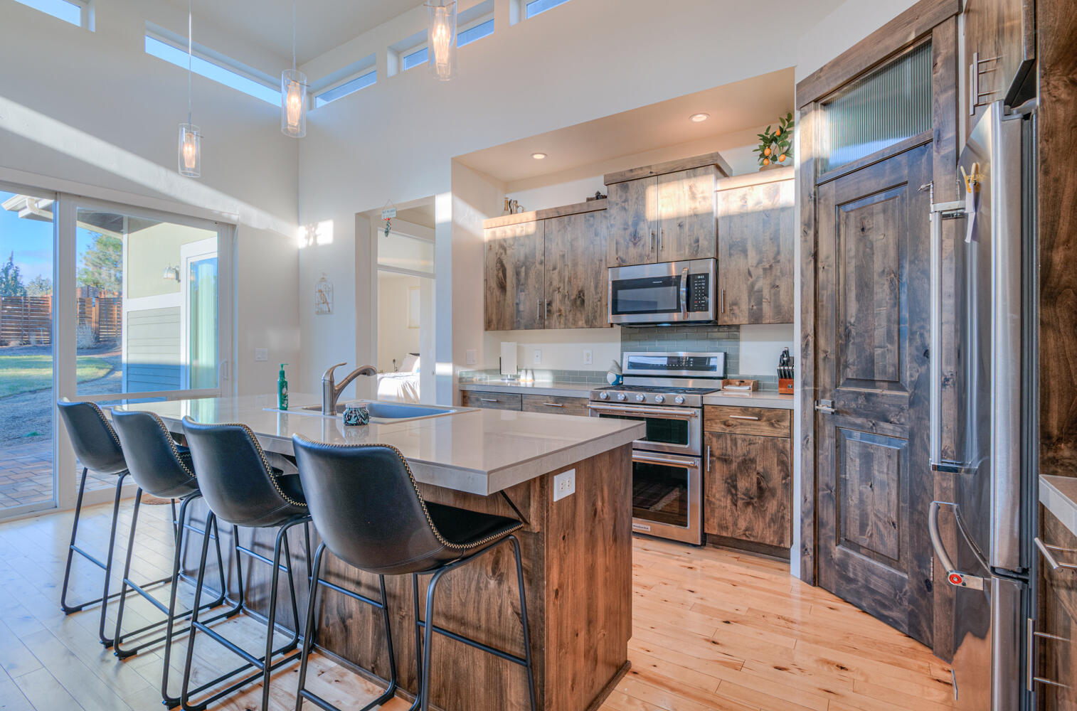 Bend, Oregon, 97703, United States, 3 Bedrooms Bedrooms, ,2 BathroomsBathrooms,Residential,For Sale,2005766