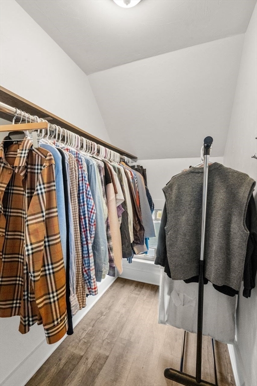 Rockland, Massachusetts, 02370, United States, 3 Bedrooms Bedrooms, ,1 BathroomBathrooms,Residential,For Sale,1968670