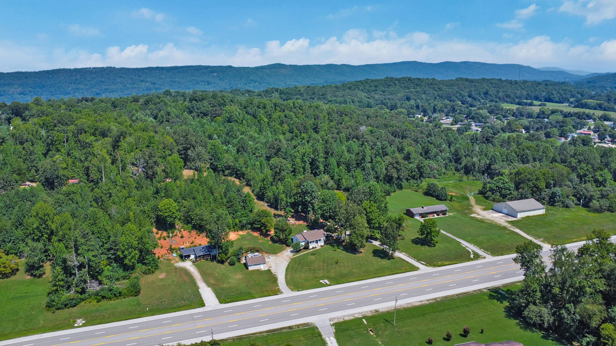 Rockwood, Tennessee, 37854, United States, 4 Bedrooms Bedrooms, ,3 BathroomsBathrooms,Residential,For Sale,2011403