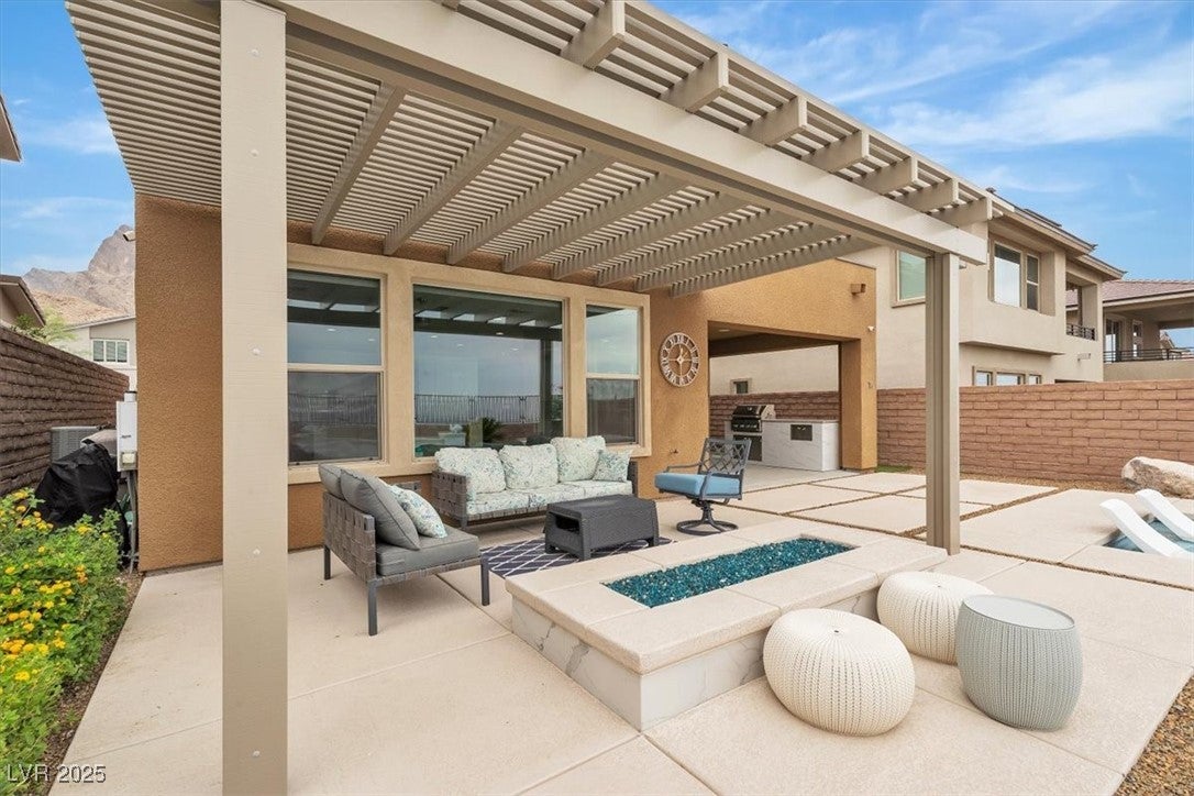 Las Vegas, Nevada, 89138, United States, 3 Bedrooms Bedrooms, ,3 BathroomsBathrooms,Residential,For Sale,1975491