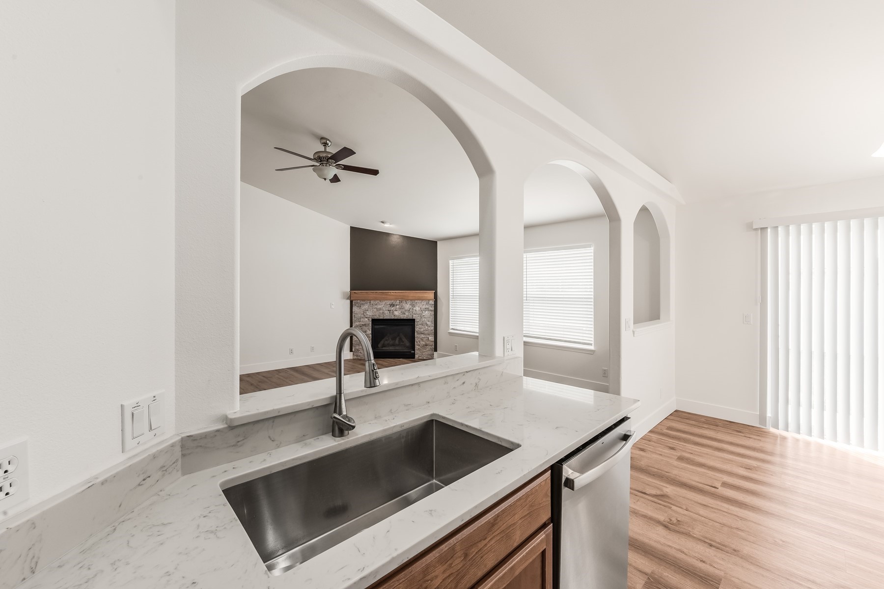  Remodeled and Affordable 3/2 in Fieldstone - 物件實景