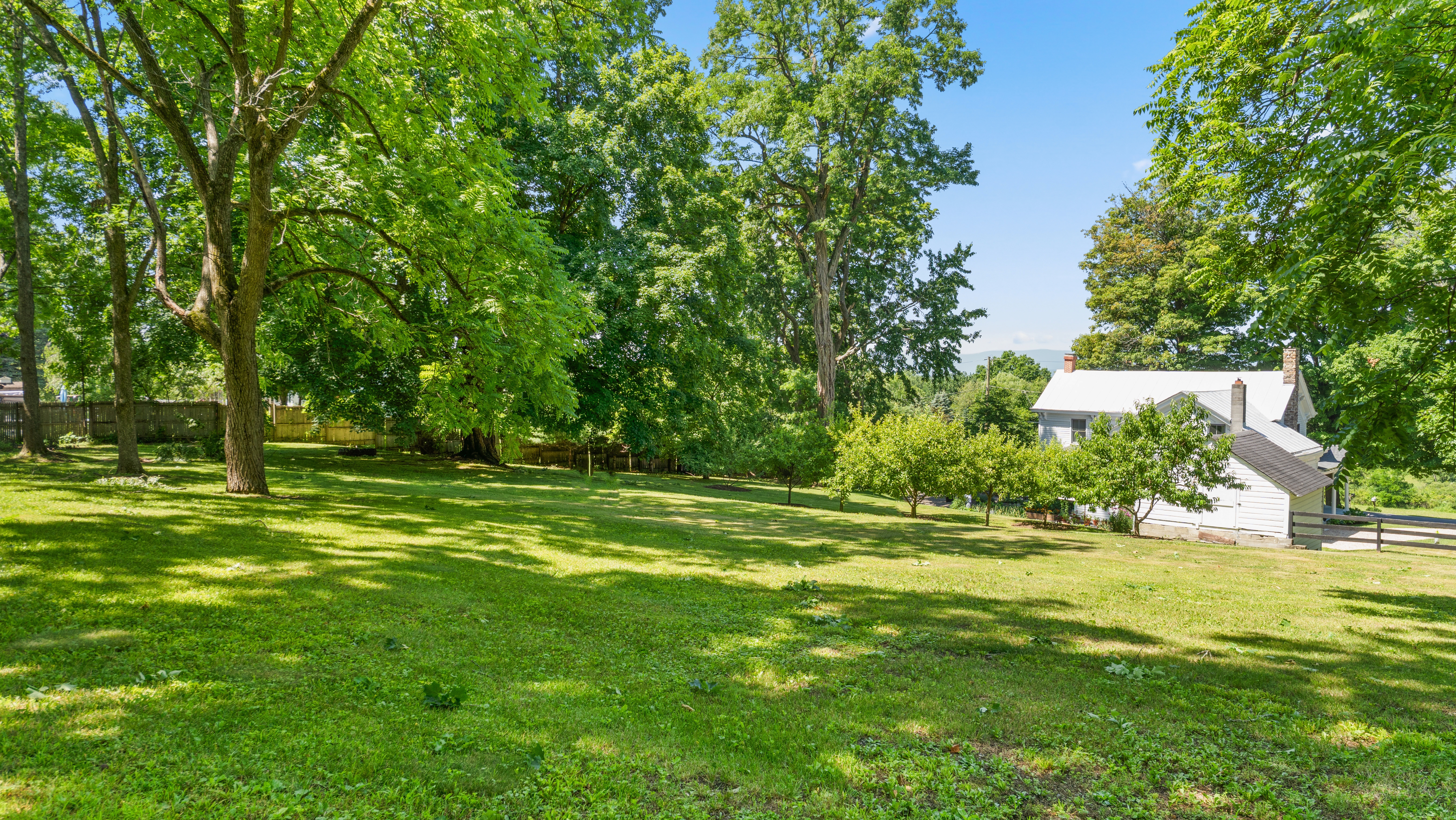 Historic 1860 Farmhouse  Incredible Catskill Views & Bluestone Gardens - 物件實景