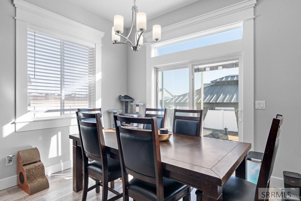 IDAHO FALLS, Idaho, 83401, United States, 4 Bedrooms Bedrooms, ,3 BathroomsBathrooms,Residential,For Sale,2013508