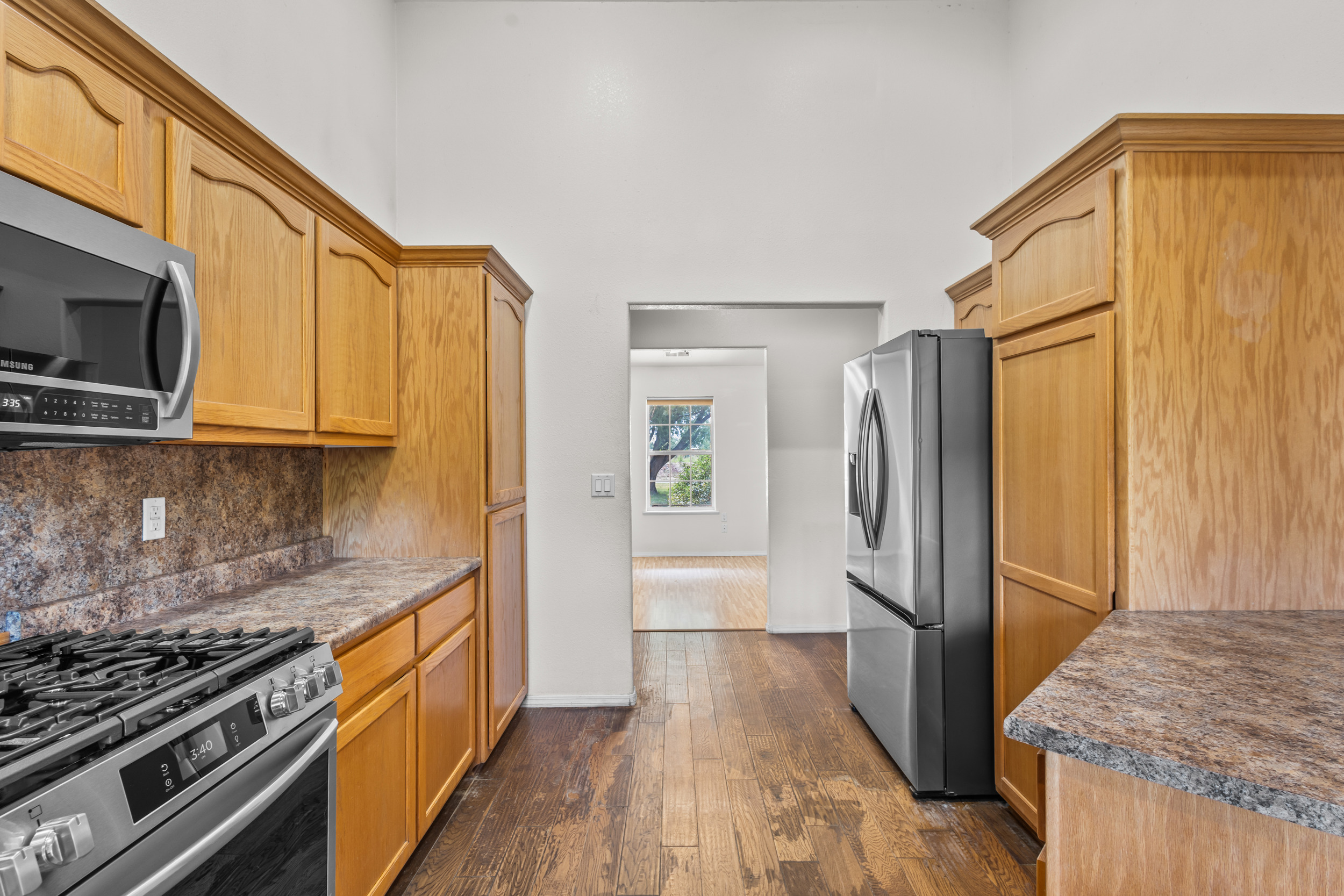 Belen, New Mexico, 87002, United States, 3 Bedrooms Bedrooms, ,2 BathroomsBathrooms,Residential,For Sale,1914205