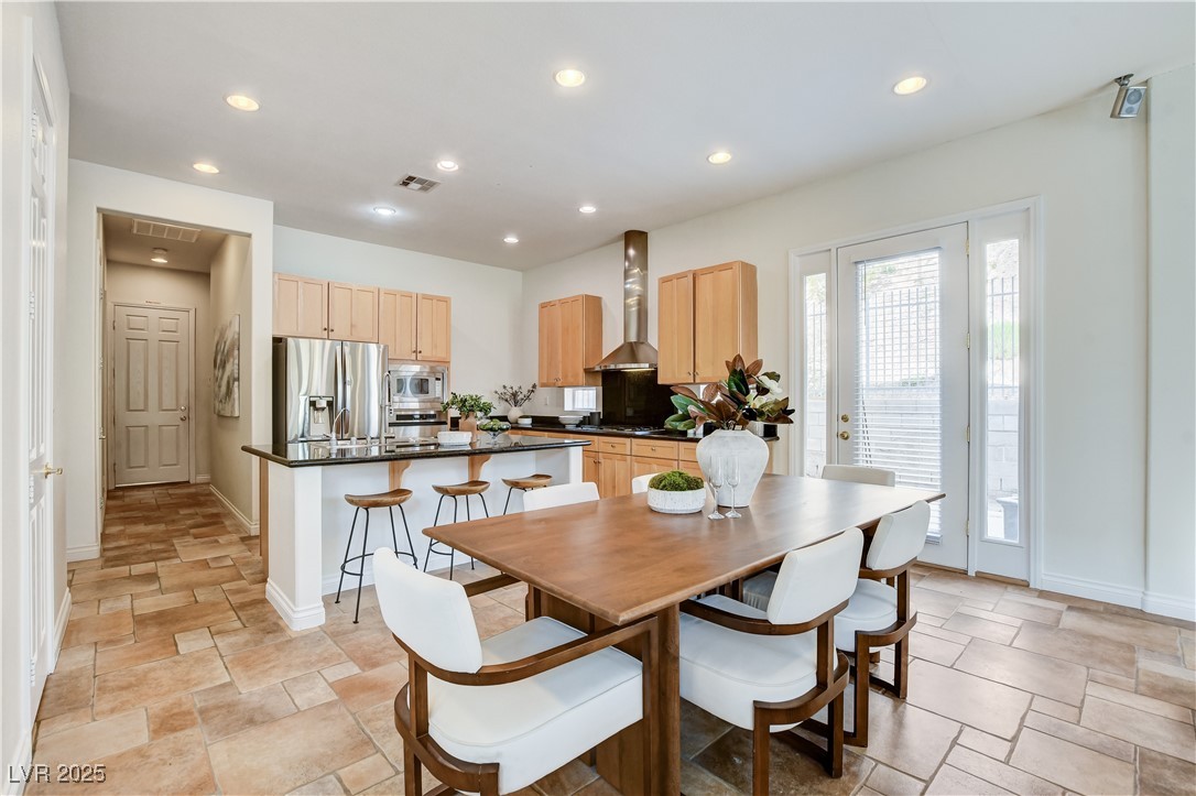 Henderson, Nevada, 89052, United States, 5 Bedrooms Bedrooms, ,4 BathroomsBathrooms,Residential,For Sale,1989374