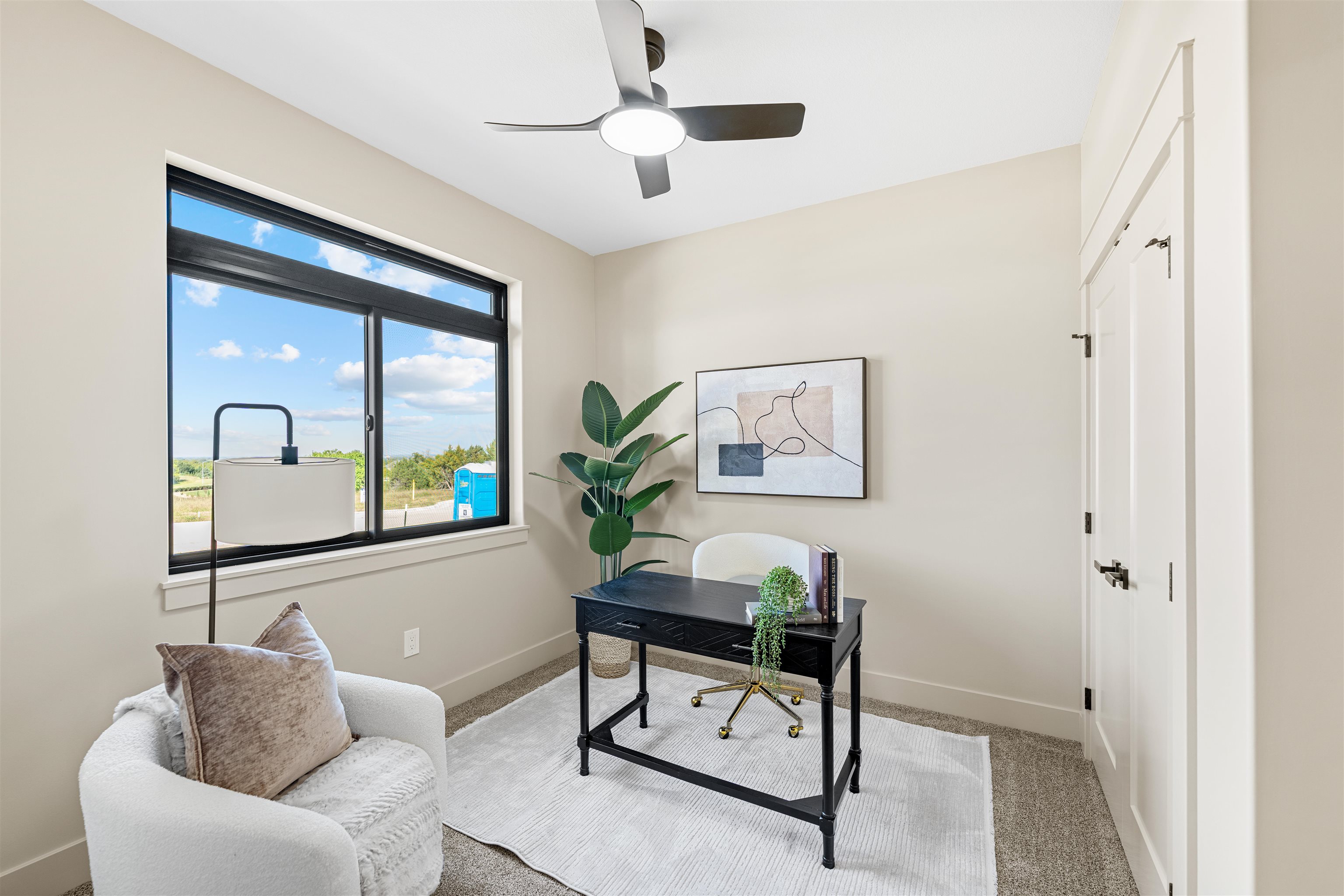 Salina, Kansas, 67401, United States, 3 Bedrooms Bedrooms, ,3 BathroomsBathrooms,Residential,For Sale,1956761