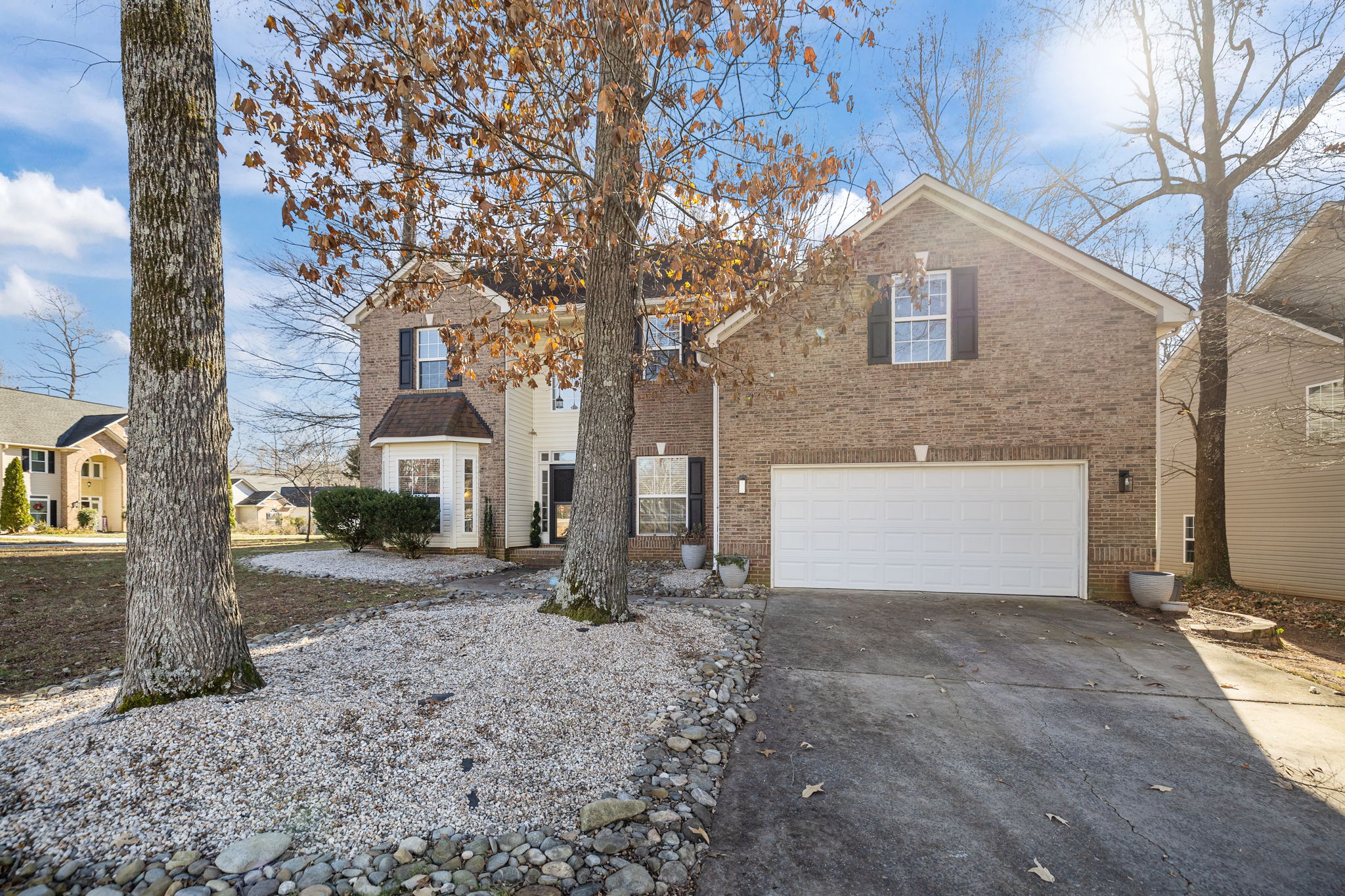 Matthews, North Carolina, 28105, United States, 6 Bedrooms Bedrooms, ,3 BathroomsBathrooms,Residential,For Sale,2005712