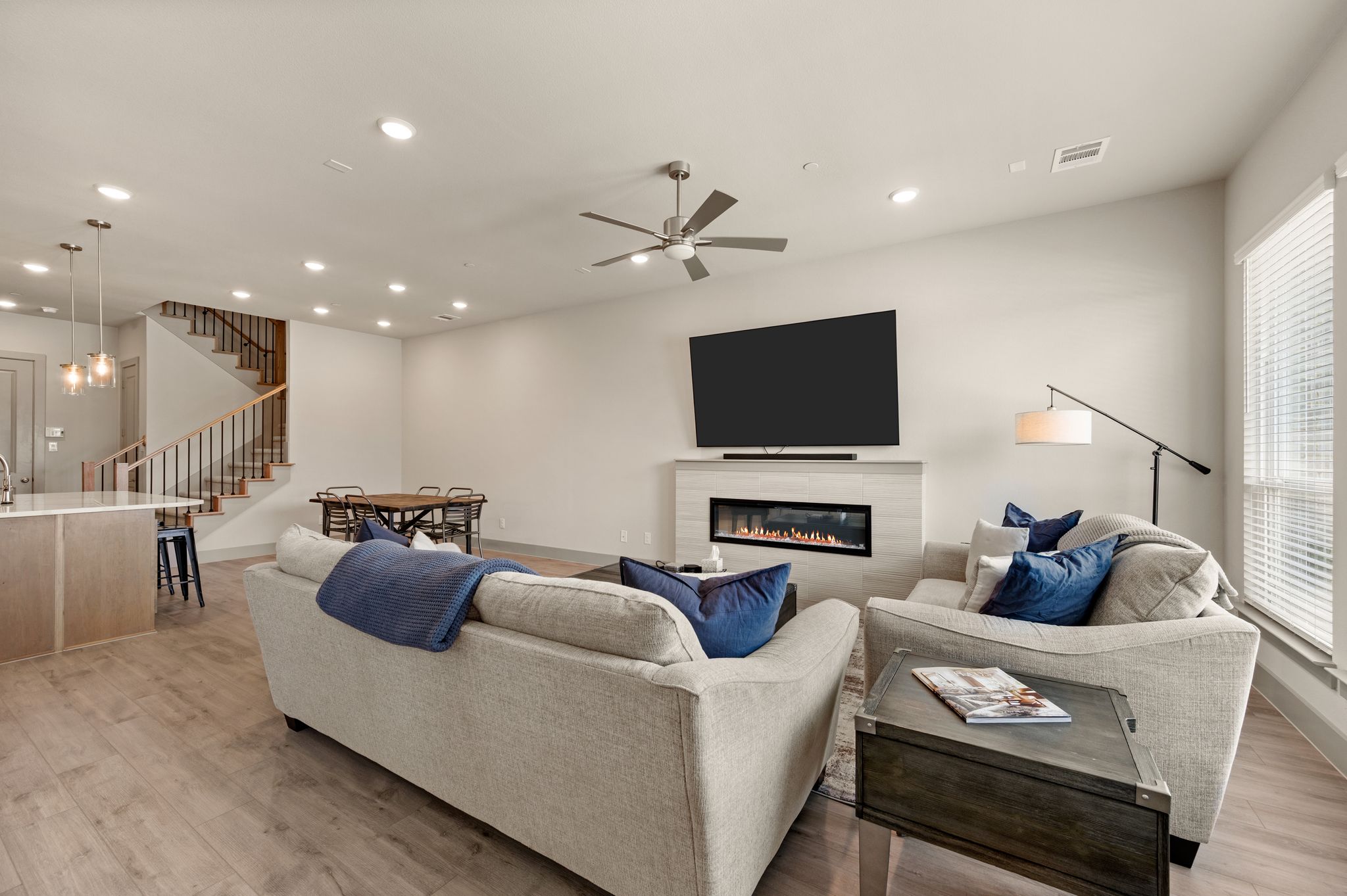  Modern Luxury Meets Effortless Living at The Abbey At Mercer Crossing - 物件實景