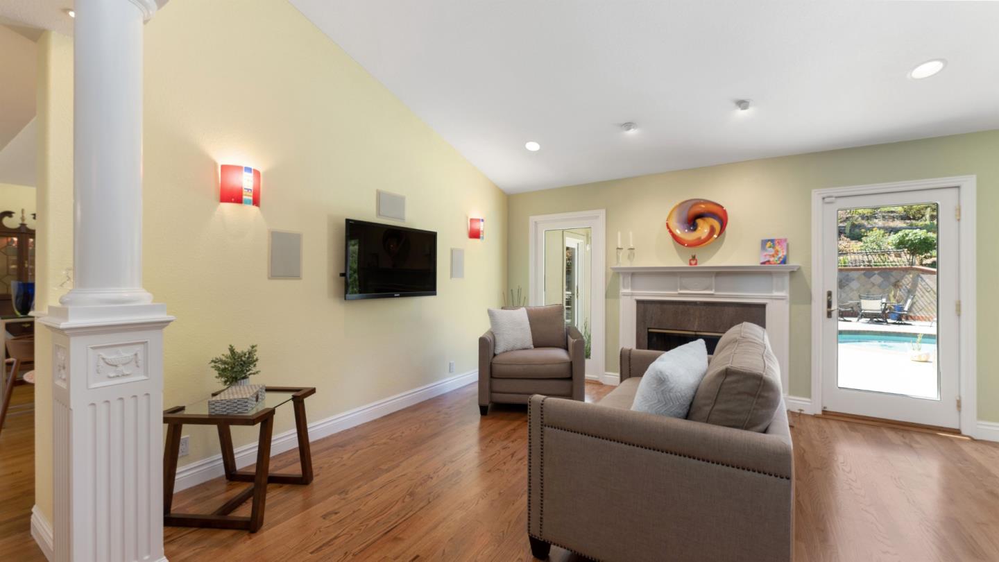 San Jose - Blossom Valley, California, 95123, United States, 3 Bedrooms Bedrooms, ,2 BathroomsBathrooms,Residential,For Sale,1742904