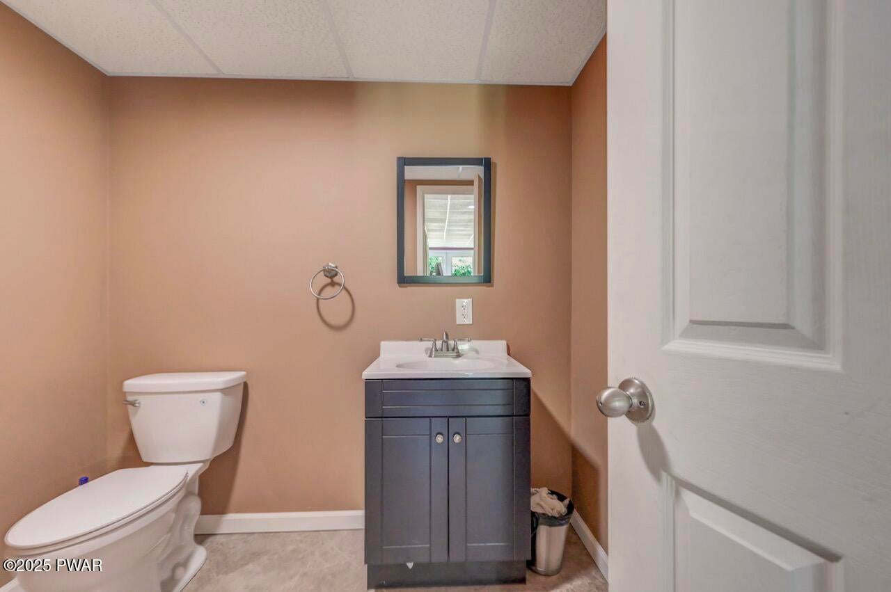 Honesdale, Pennsylvania, 18431, United States, 5 Bedrooms Bedrooms, ,4 BathroomsBathrooms,Residential,For Sale,1973688