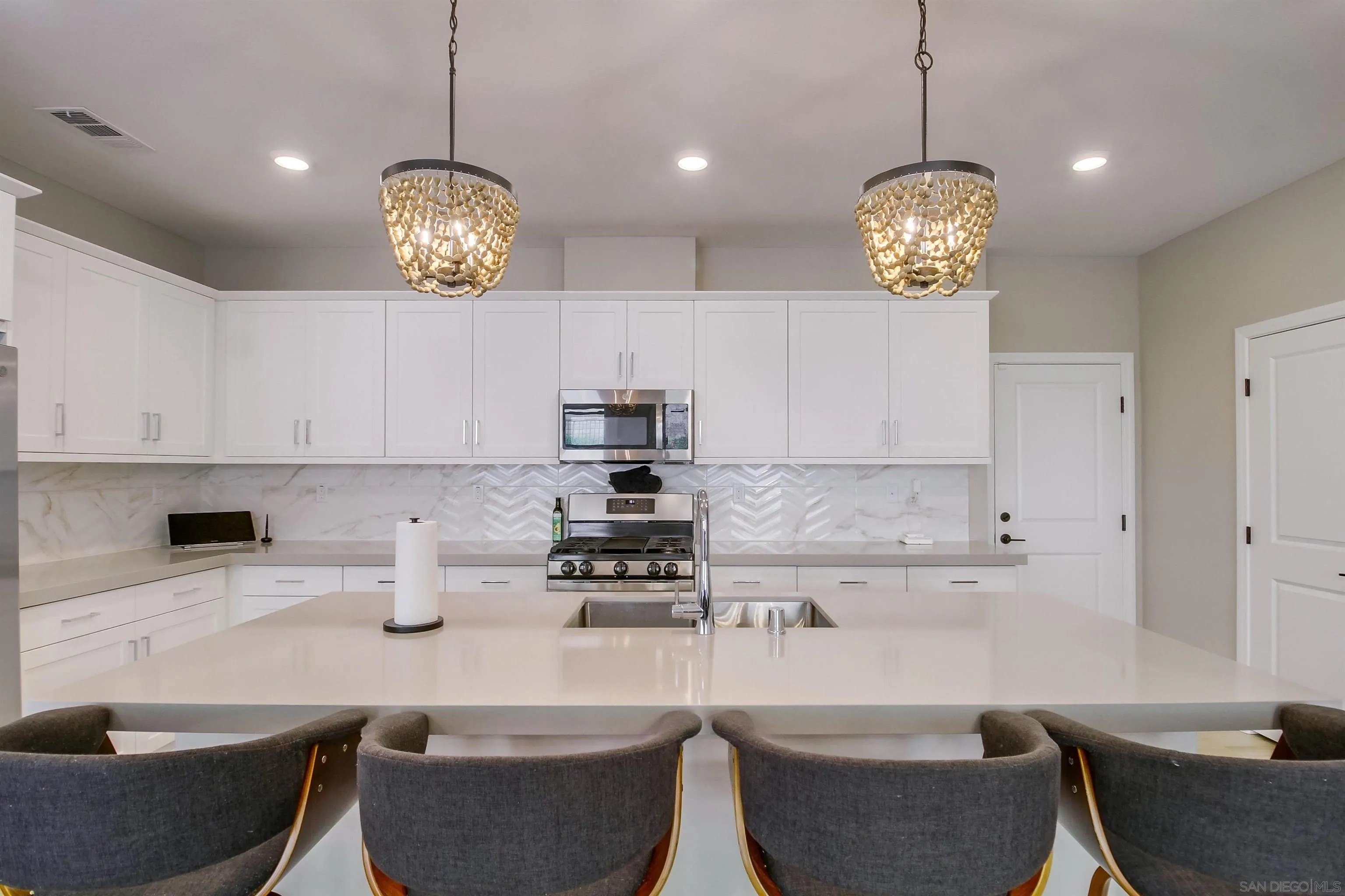 Chula Vista, California, 91913, United States, 4 Bedrooms Bedrooms, ,3 BathroomsBathrooms,Residential,For Sale,1949636