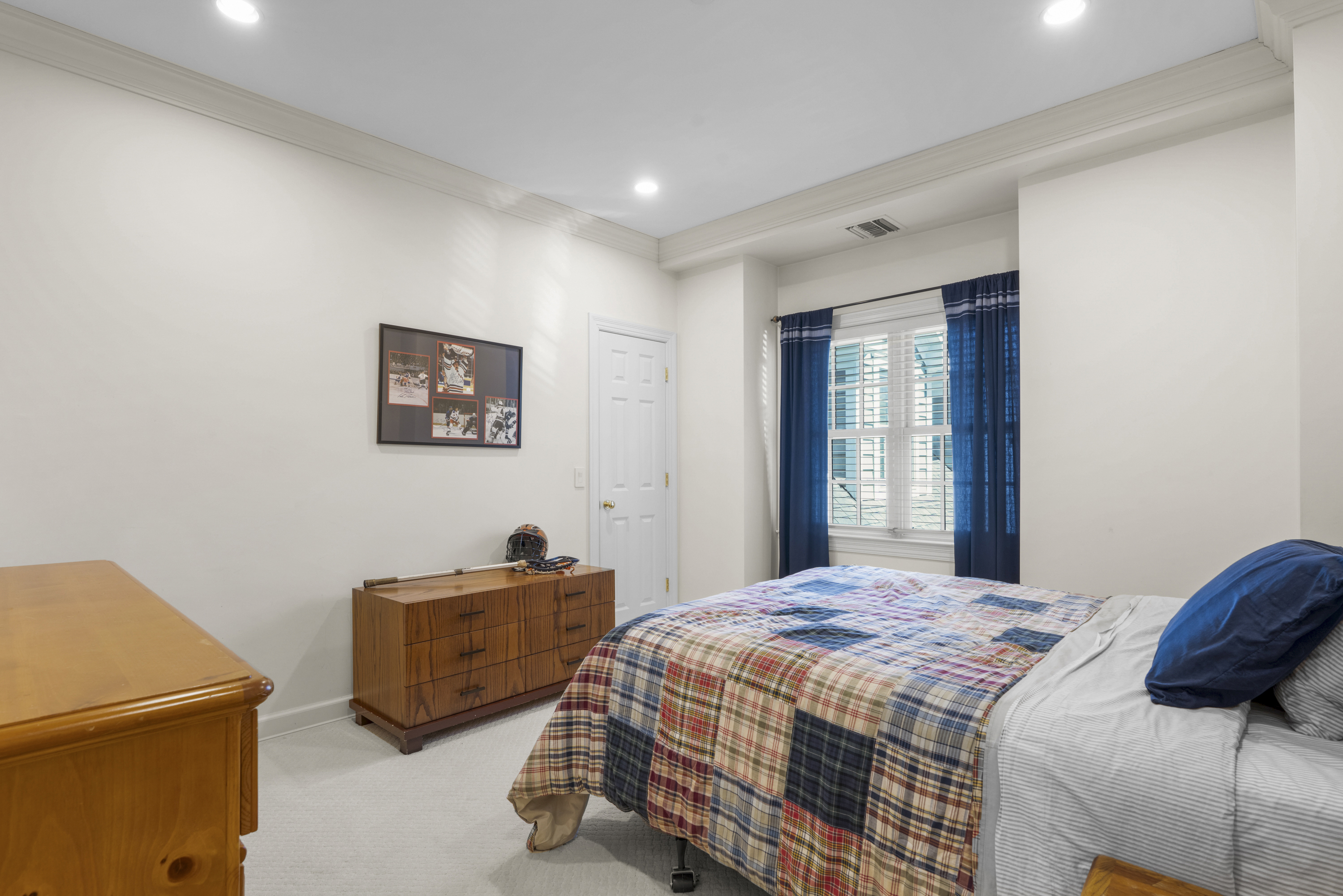  Elegant Larchmont Colonial - 物件實景