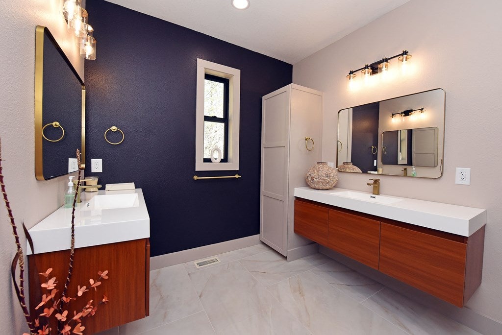 Young Harris, Georgia, 30582, United States, 3 Bedrooms Bedrooms, ,2 BathroomsBathrooms,Residential,For Sale,1859121