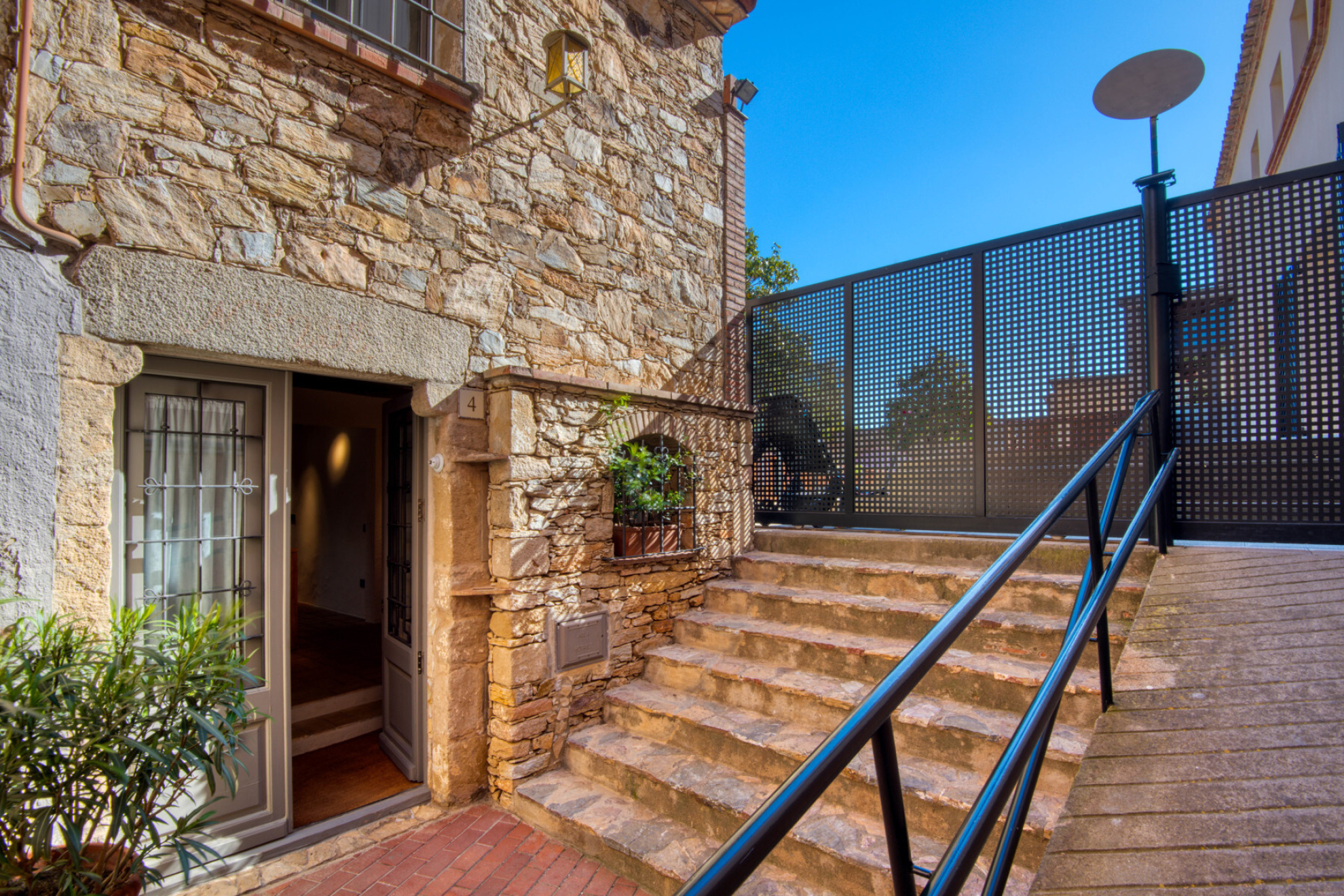  Beautiful townhouse with pool in the center of Begur - 物件實景
