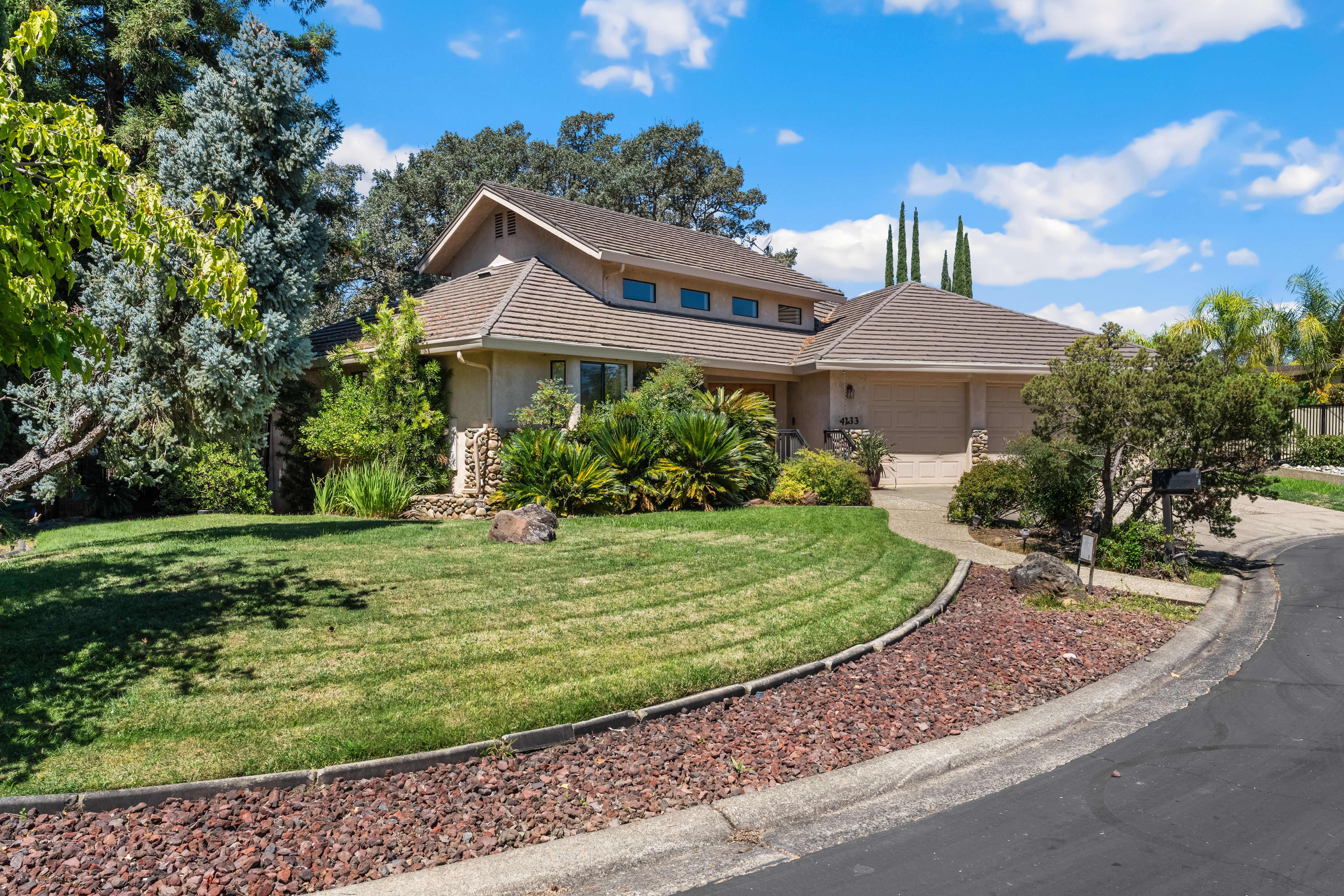  4233 Curragh Oaks Lane, Fair Oaks, CA 95628 - 物件實景