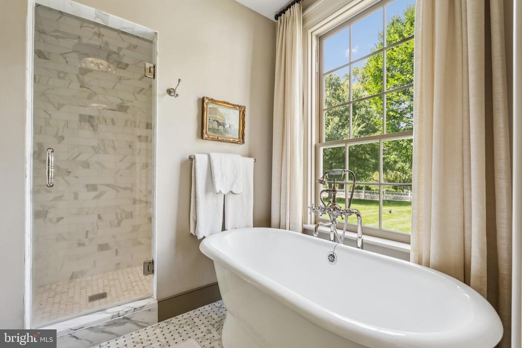 Rappahannock Academy, Virginia, 22538, United States, 4 Bedrooms Bedrooms, ,5 BathroomsBathrooms,Residential,For Sale,1917132