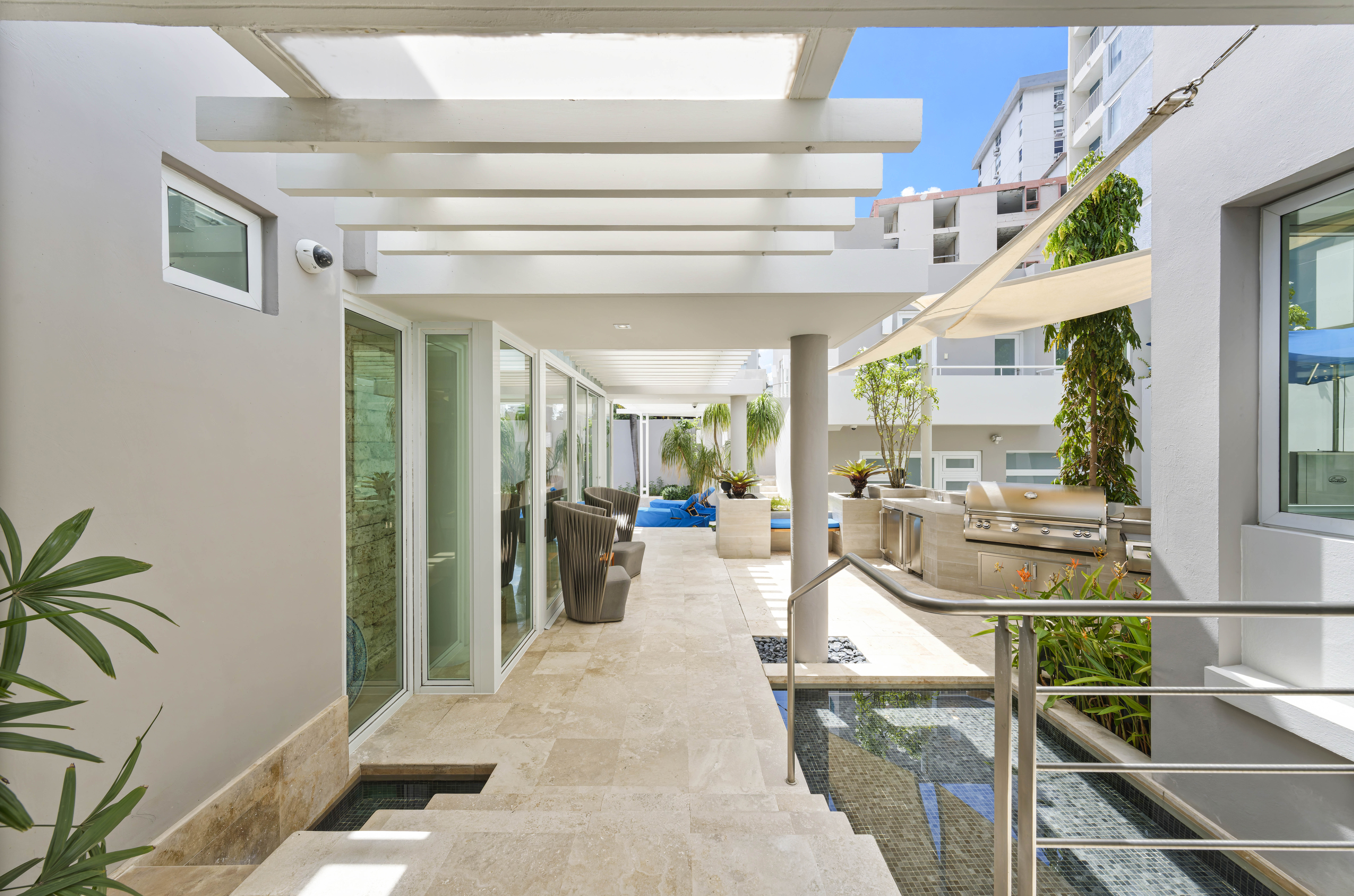  A Rare Private Compound on Ashford Avenue - 物件實景