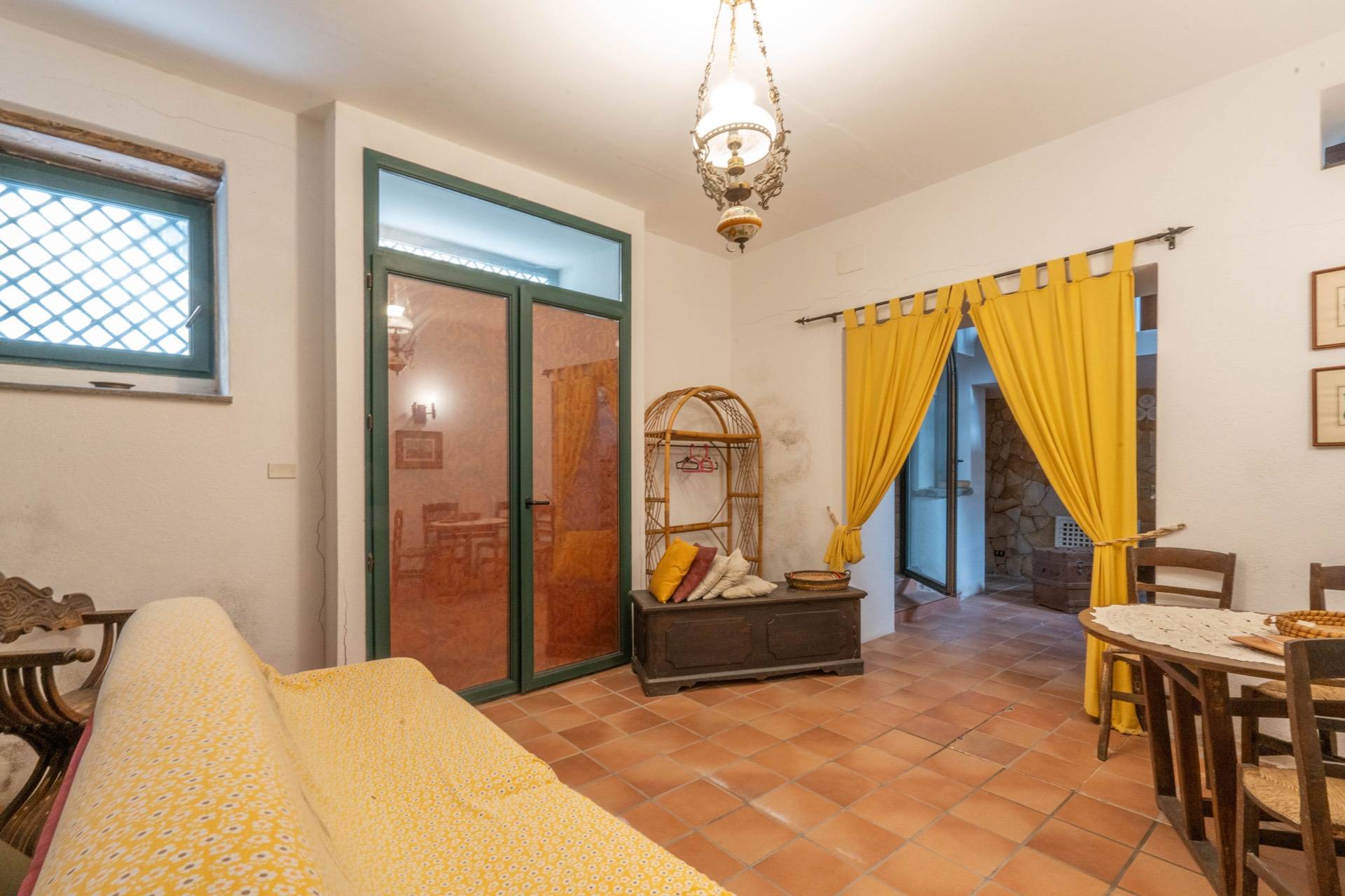 piazza seiano, Vico Equense, Napoli, 80069, IT, 4 Bedrooms Bedrooms, ,4 BathroomsBathrooms,Residential,For Sale,piazza seiano,1629621