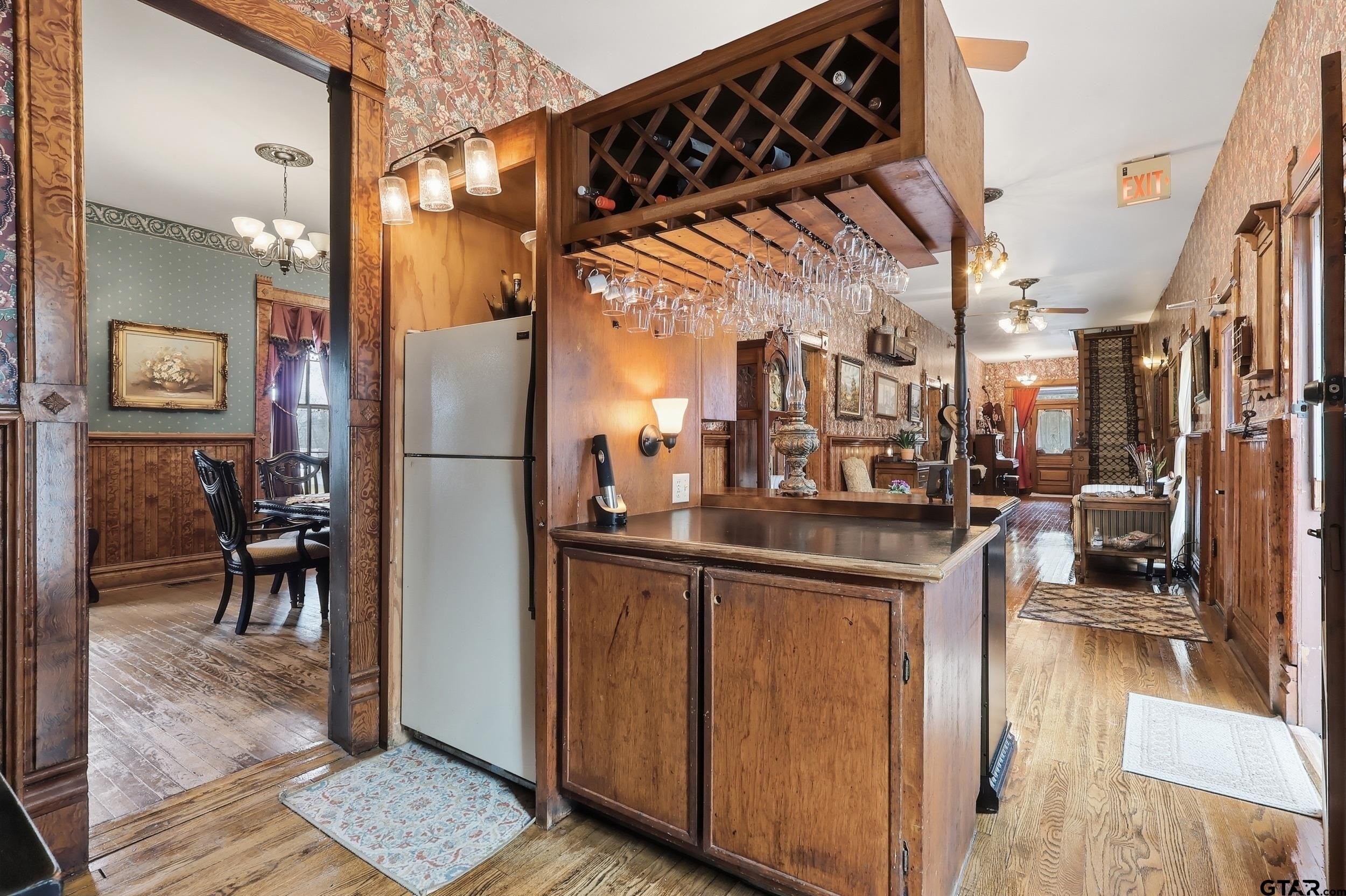 Pittsburg, Texas, 75686, United States, 6 Bedrooms Bedrooms, ,8 BathroomsBathrooms,Residential,For Sale,2005846