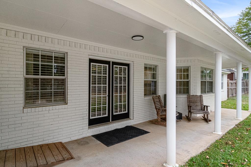 OXFORD, Mississippi, 38655, United States, 4 Bedrooms Bedrooms, ,3 BathroomsBathrooms,Residential,For Sale,1991795