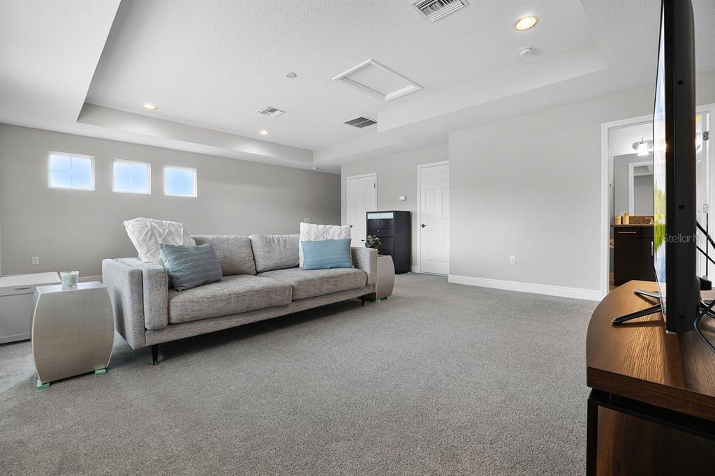 Lakeland, Florida, 33810, United States, 4 Bedrooms Bedrooms, ,3 BathroomsBathrooms,Residential,For Sale,1950901