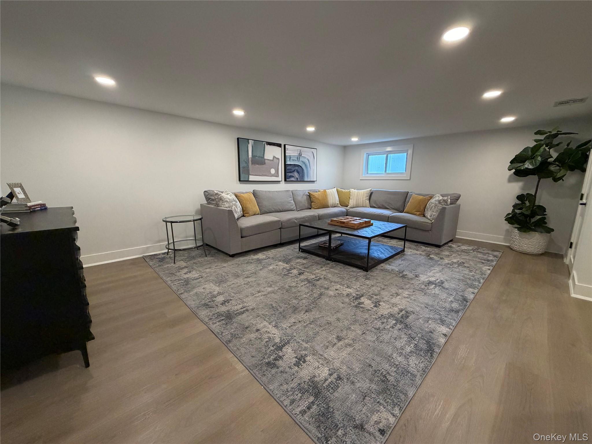  10 Flower Lane, Jericho, NY, 11753 - 物件實景