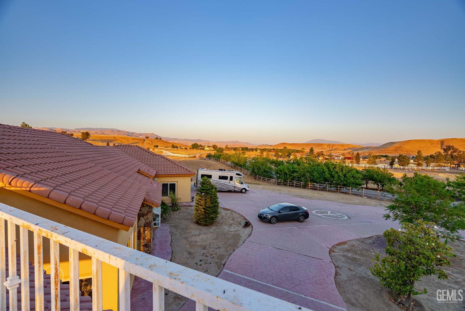 Bakersfield, California, 93308, United States, 4 Bedrooms Bedrooms, ,5 BathroomsBathrooms,Residential,For Sale,1992415