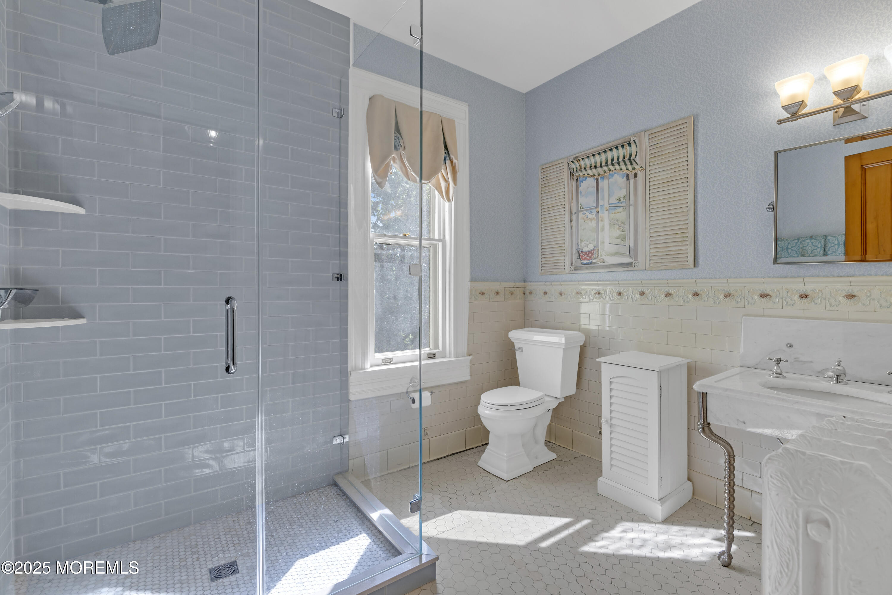 Red Bank, New Jersey, 07701, United States, 9 Bedrooms Bedrooms, ,6 BathroomsBathrooms,Residential,For Sale,1934404