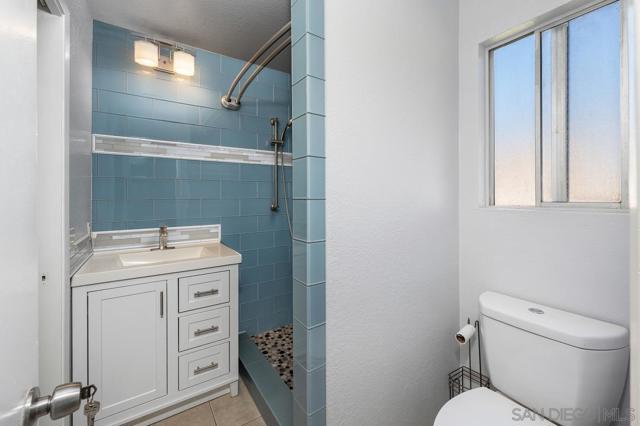 El Cajon, California, 92020, United States, 3 Bedrooms Bedrooms, ,3 BathroomsBathrooms,Residential,For Sale,2025415