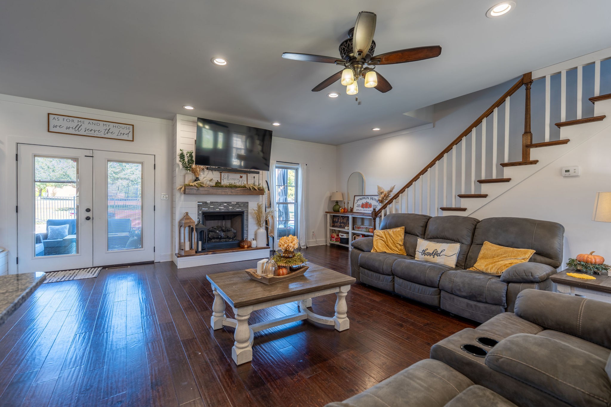 Summertown, Tennessee, 38483, United States, 3 Bedrooms Bedrooms, ,3 BathroomsBathrooms,Residential,For Sale,1970557