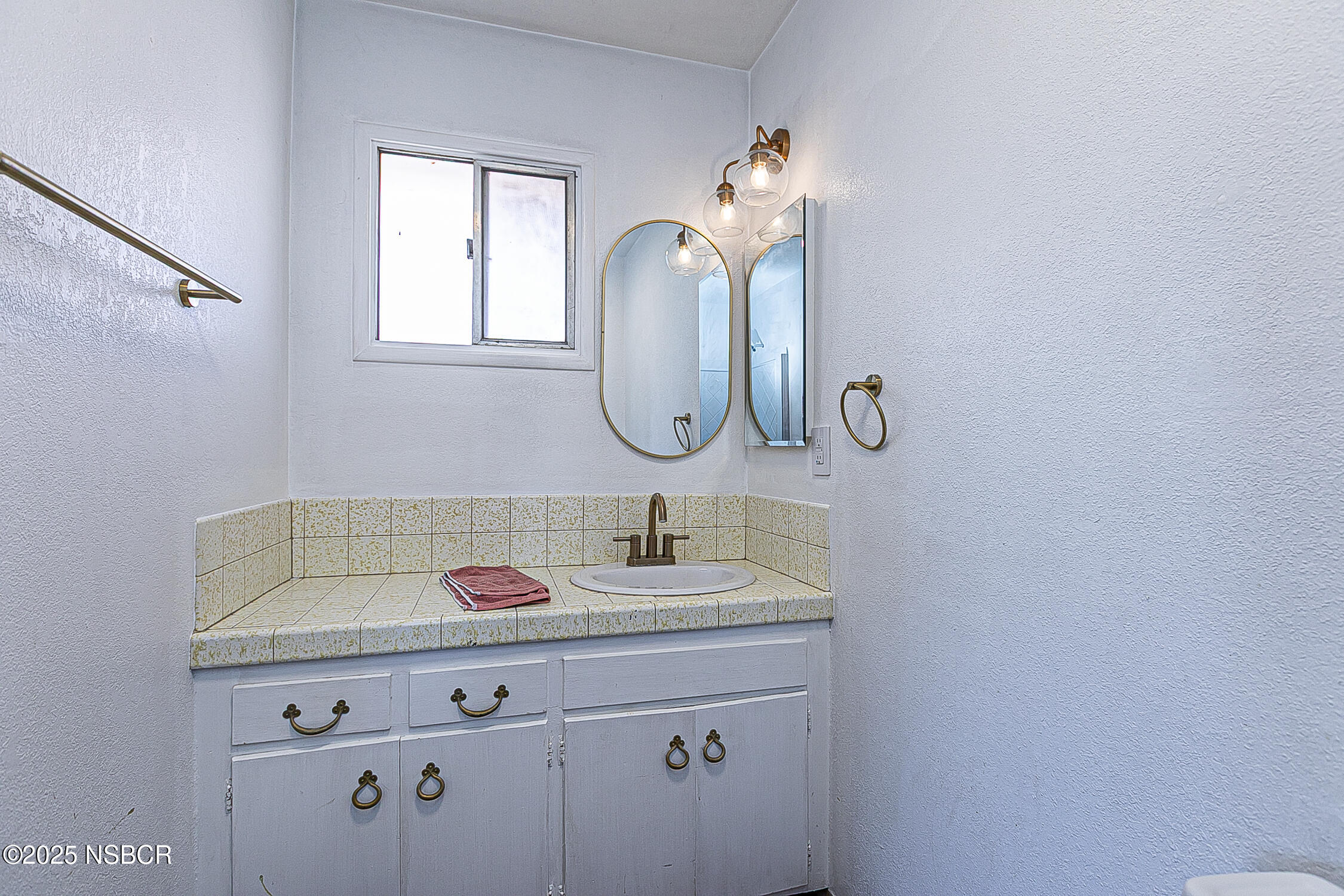 Santa Maria, California, 93455, United States, 3 Bedrooms Bedrooms, ,2 BathroomsBathrooms,Residential,For Sale,1935718