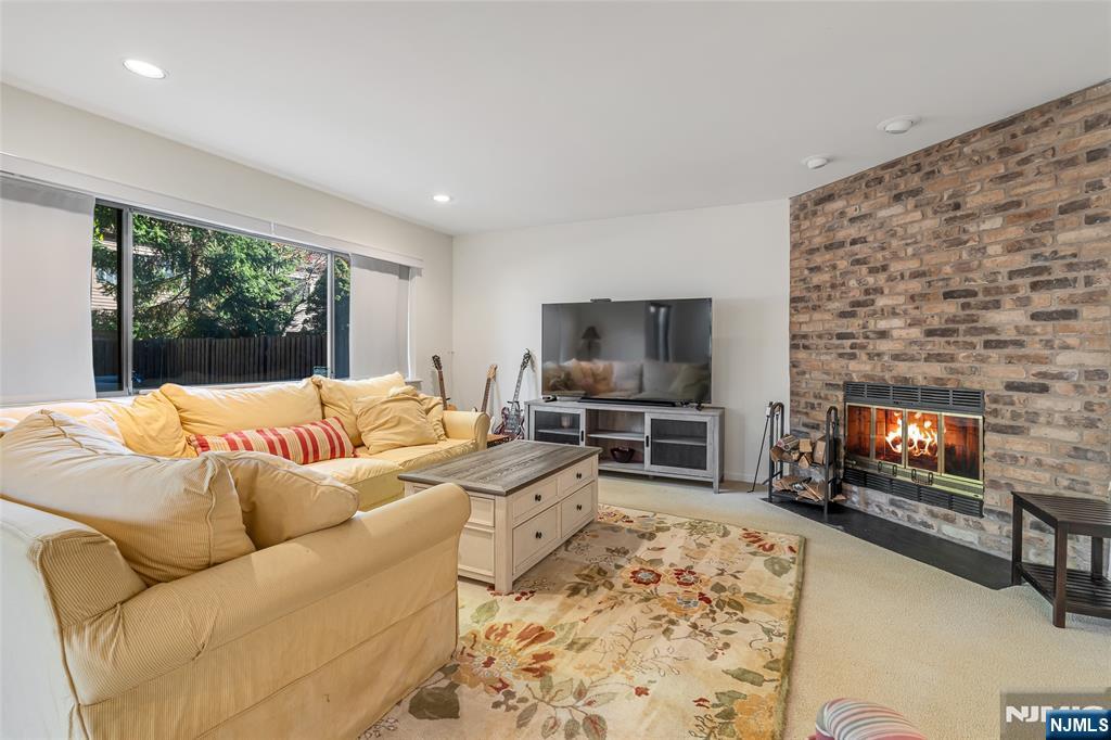 Twp of Washington, New Jersey, 07676, United States, 3 Bedrooms Bedrooms, ,3 BathroomsBathrooms,Residential,For Sale,1988270