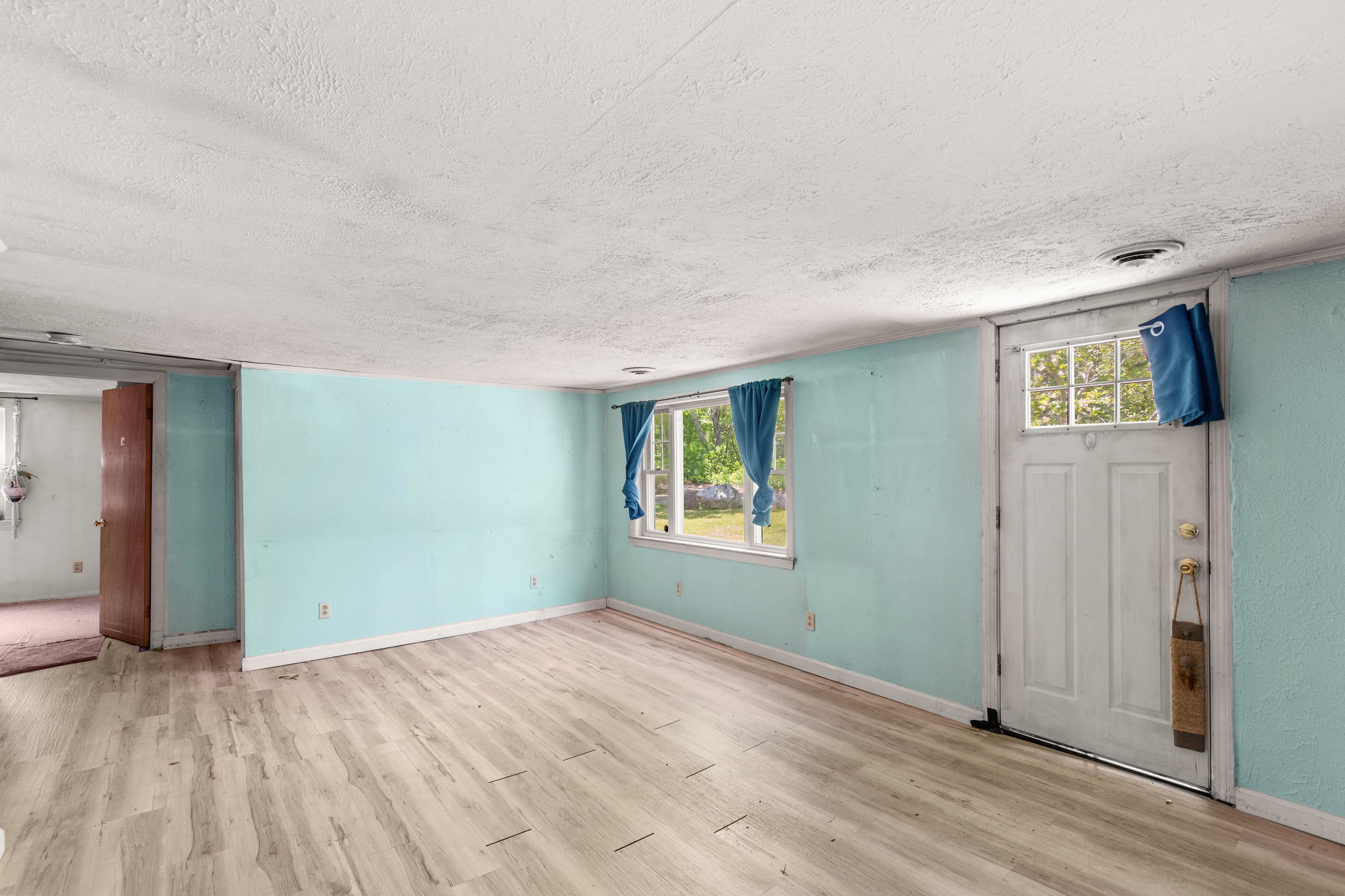  8 Pond View Circle, Plymouth, MA, 02360 - 物件實景