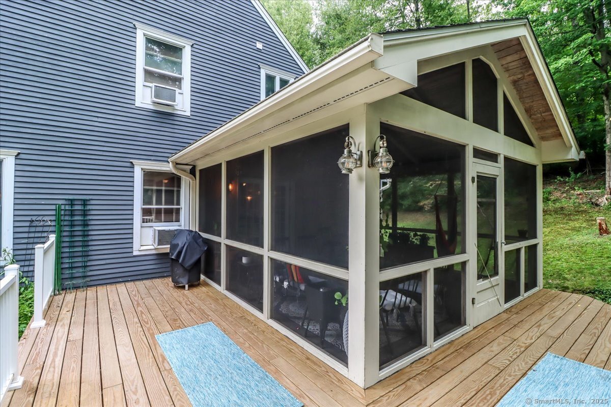 Oxford, Connecticut, 06478, United States, 3 Bedrooms Bedrooms, ,3 BathroomsBathrooms,Residential,For Sale,1916660