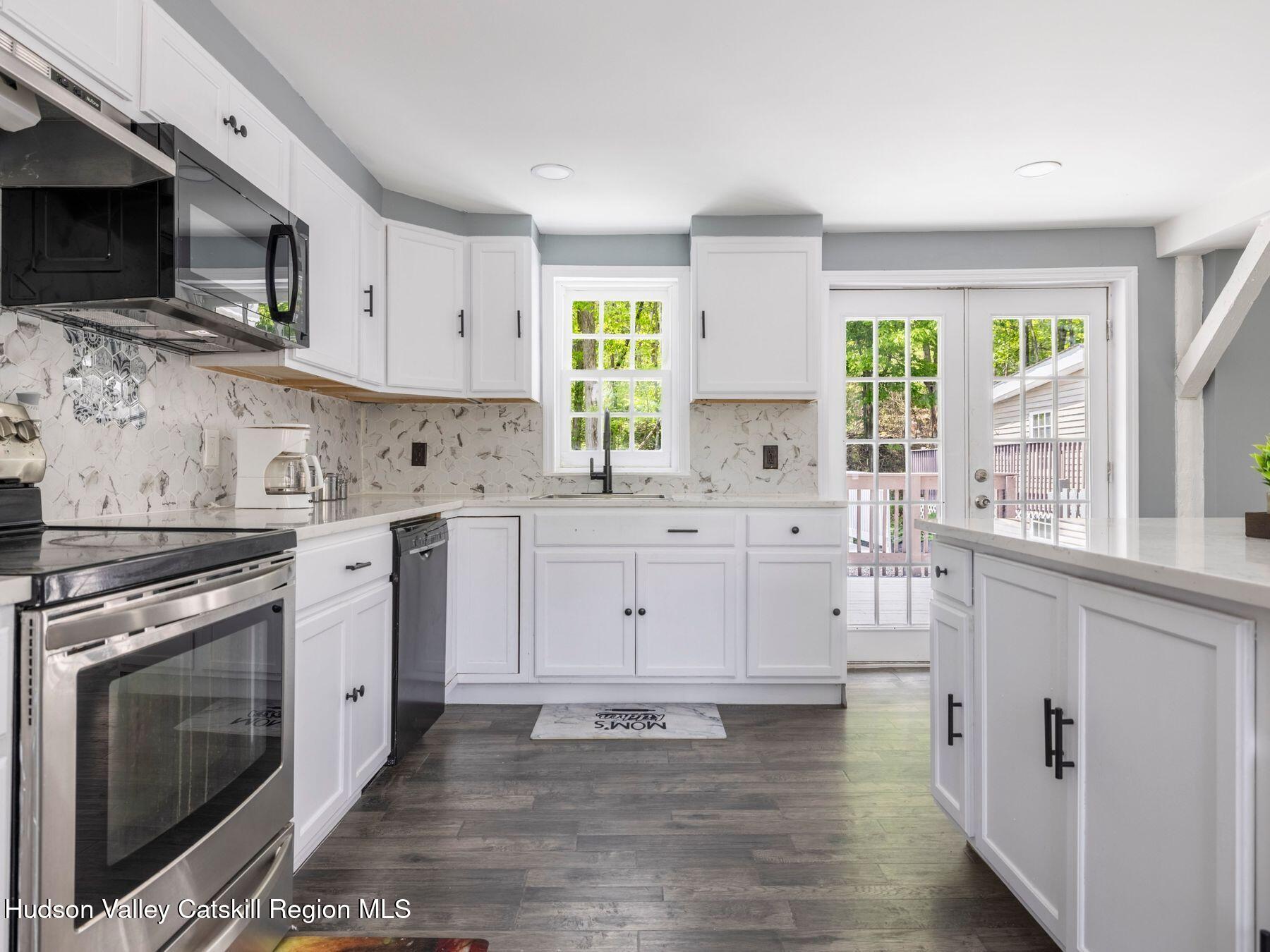 Cairo, New York, 12413, United States, 4 Bedrooms Bedrooms, ,4 BathroomsBathrooms,Residential,For Sale,1827248