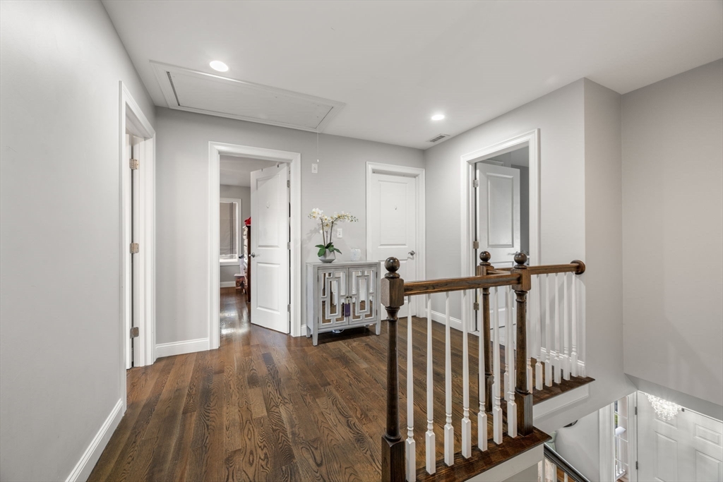 Salem, Massachusetts, 01970, United States, 4 Bedrooms Bedrooms, ,3 BathroomsBathrooms,Residential,For Sale,2002107