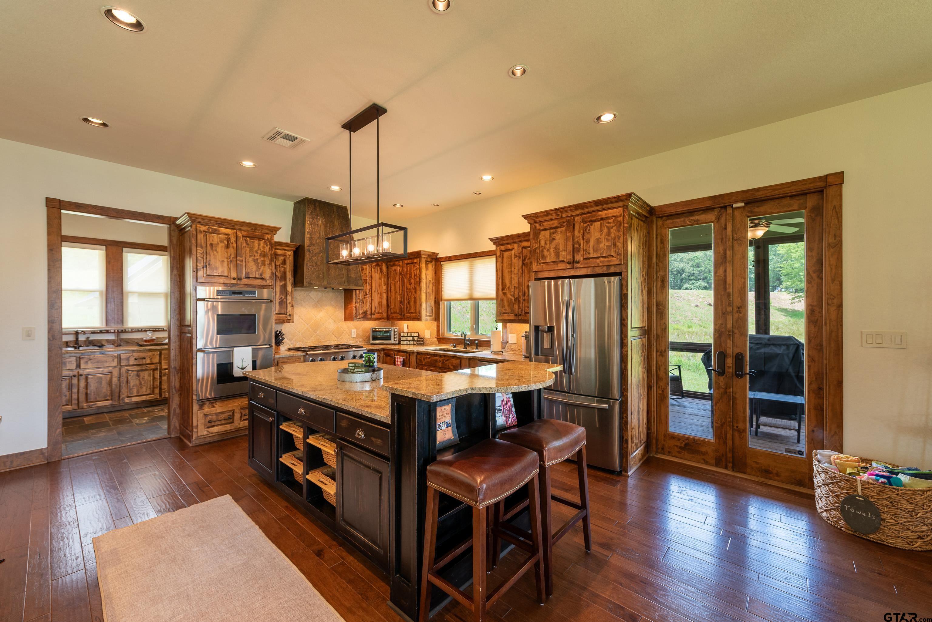 Scroggins, Texas, 75480, United States, 4 Bedrooms Bedrooms, ,5 BathroomsBathrooms,Residential,For Sale,1981840