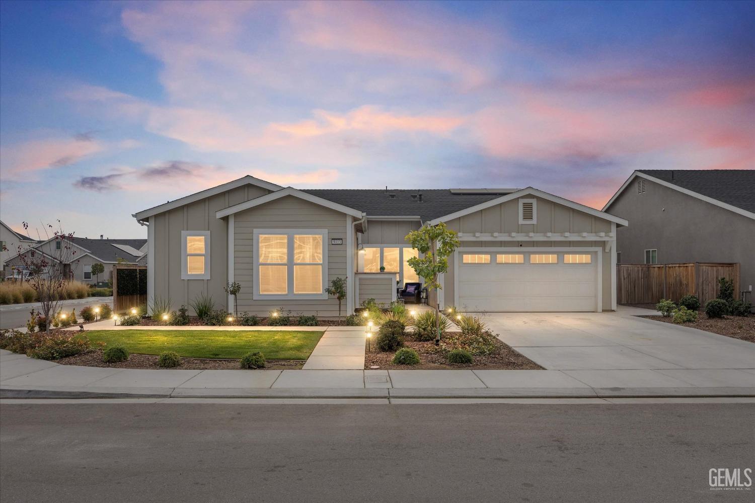 Shafter, California, 93263, United States, 4 Bedrooms Bedrooms, ,3 BathroomsBathrooms,Residential,For Sale,1767586