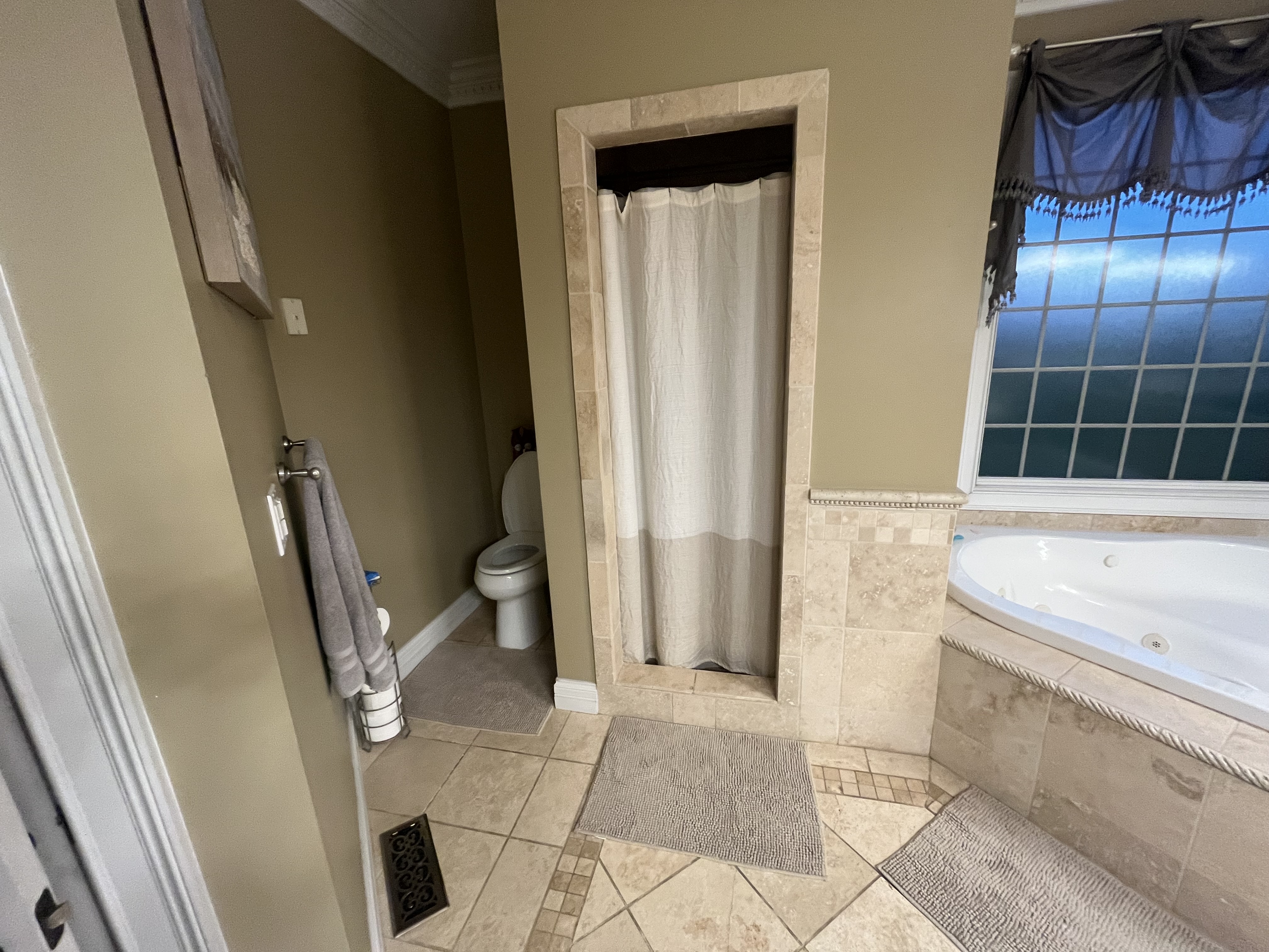 Speedwell, Tennessee, 37870, United States, 5 Bedrooms Bedrooms, ,4 BathroomsBathrooms,Residential,For Sale,1984246