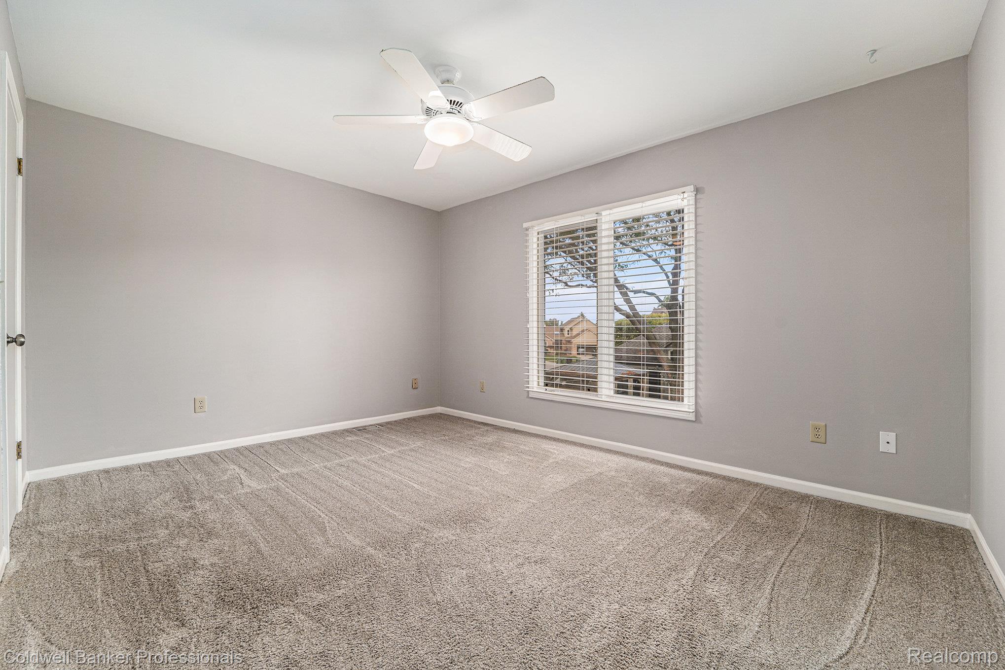 ShelbyTwp, Michigan, 48315, United States, 3 Bedrooms Bedrooms, ,4 BathroomsBathrooms,Residential,For Sale,1967840