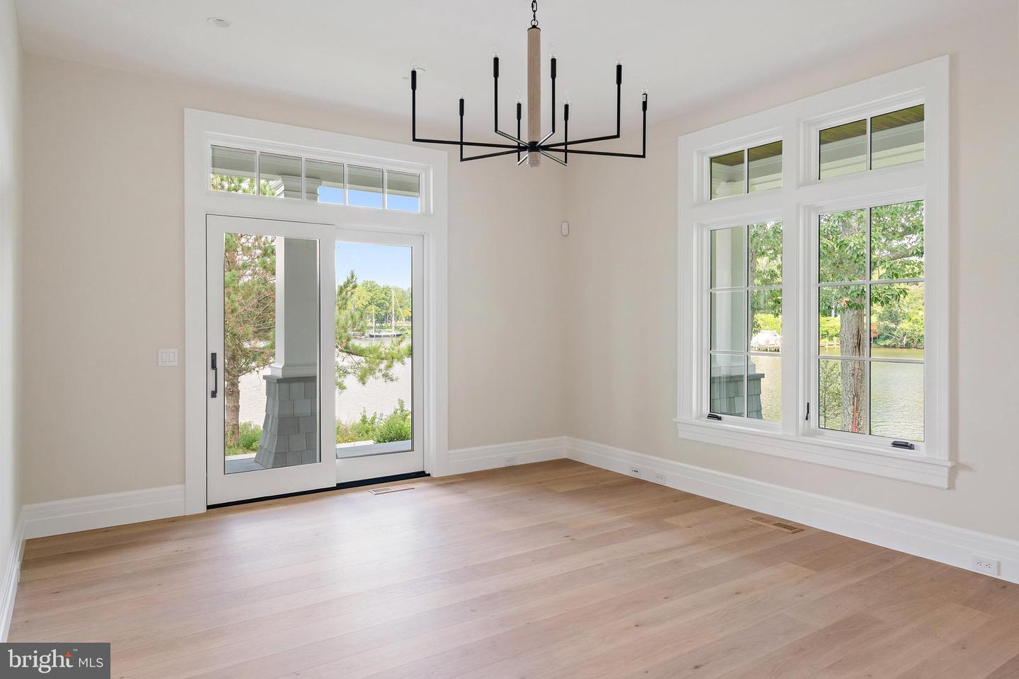 Annapolis, Maryland, 21403, United States, 4 Bedrooms Bedrooms, ,6 BathroomsBathrooms,Residential,For Sale,1940452