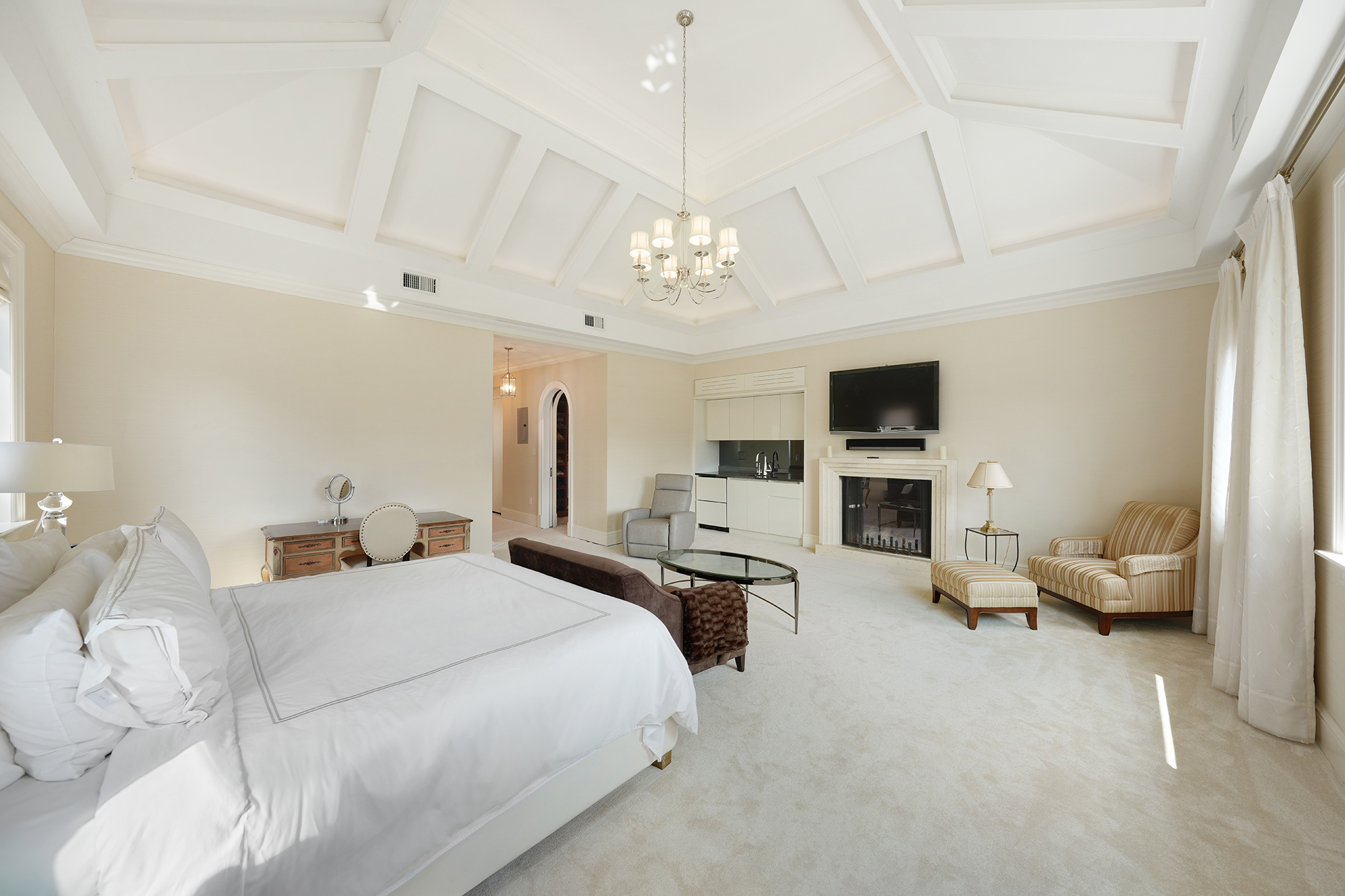 Brooklyn, New York, 11230, United States, 4 Bedrooms Bedrooms, ,7 BathroomsBathrooms,Residential,For Sale,1942878