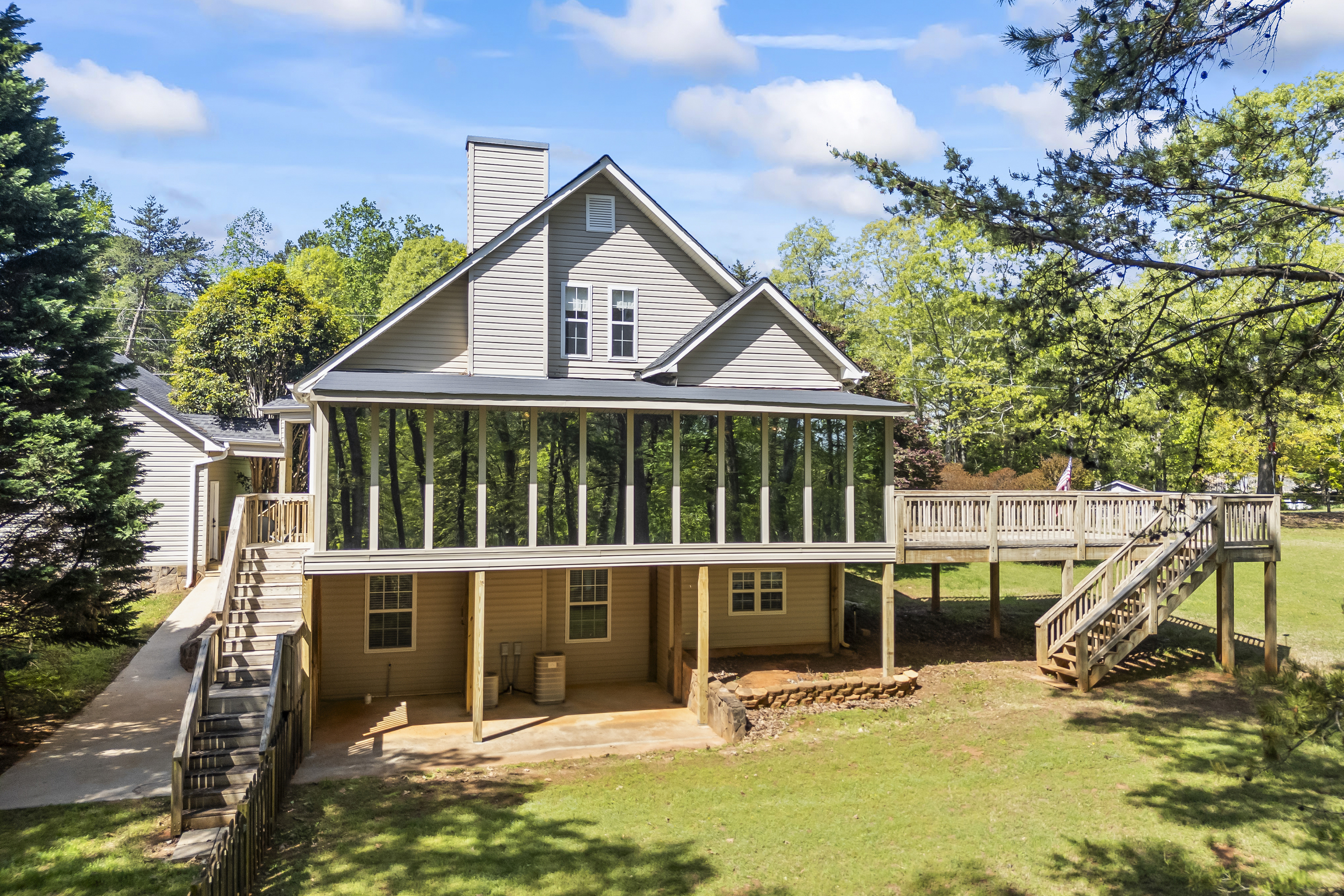 Hartwell, Georgia, 30643, United States, 4 Bedrooms Bedrooms, ,4 BathroomsBathrooms,Residential,For Sale,1906193