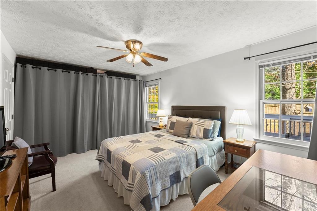 Roswell, Georgia, 30075, United States, 5 Bedrooms Bedrooms, ,4 BathroomsBathrooms,Residential,For Sale,1990755