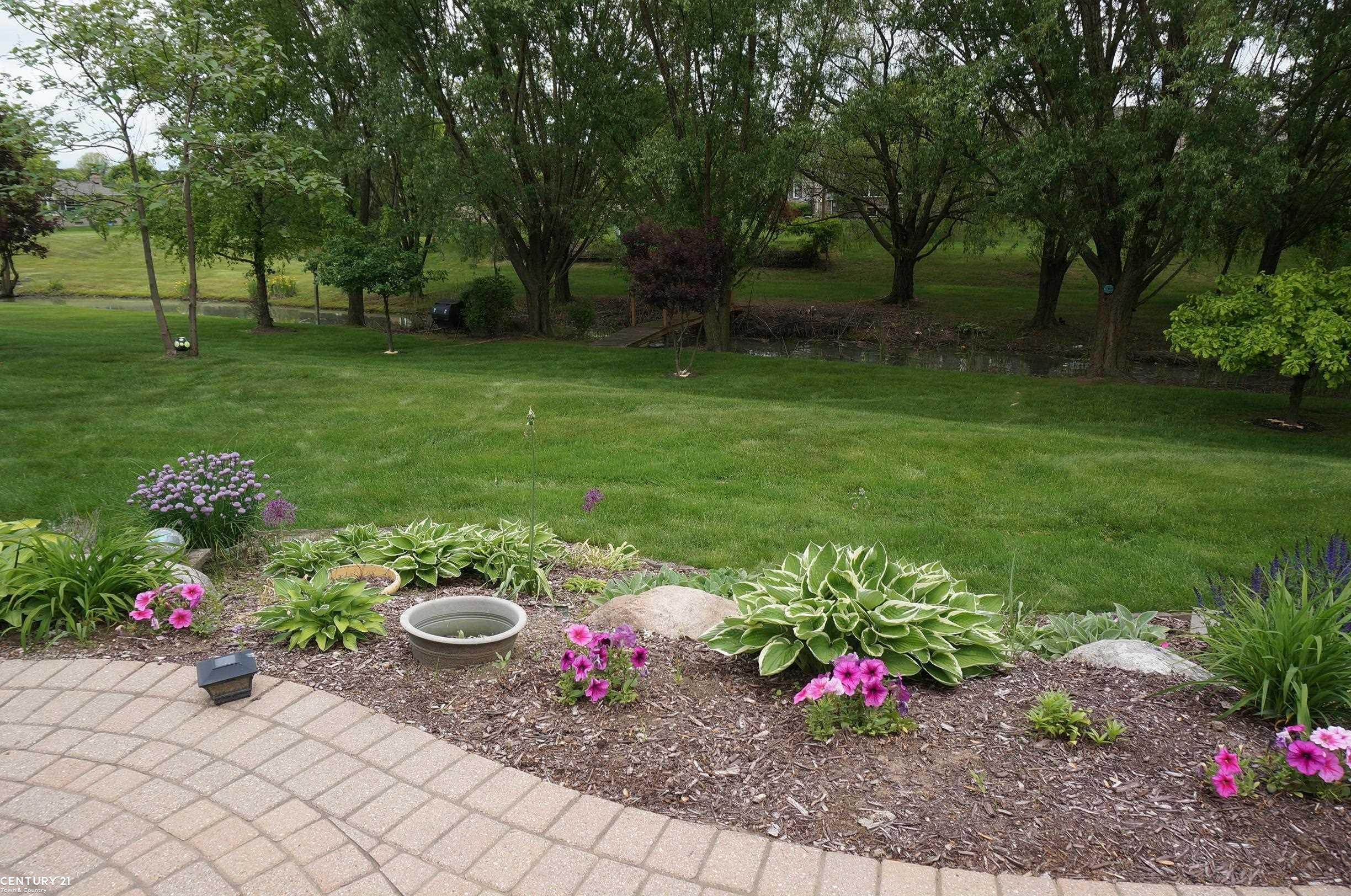 Macomb Twp, Michigan, 48044, United States, 4 Bedrooms Bedrooms, ,4 BathroomsBathrooms,Residential,For Sale,1894299