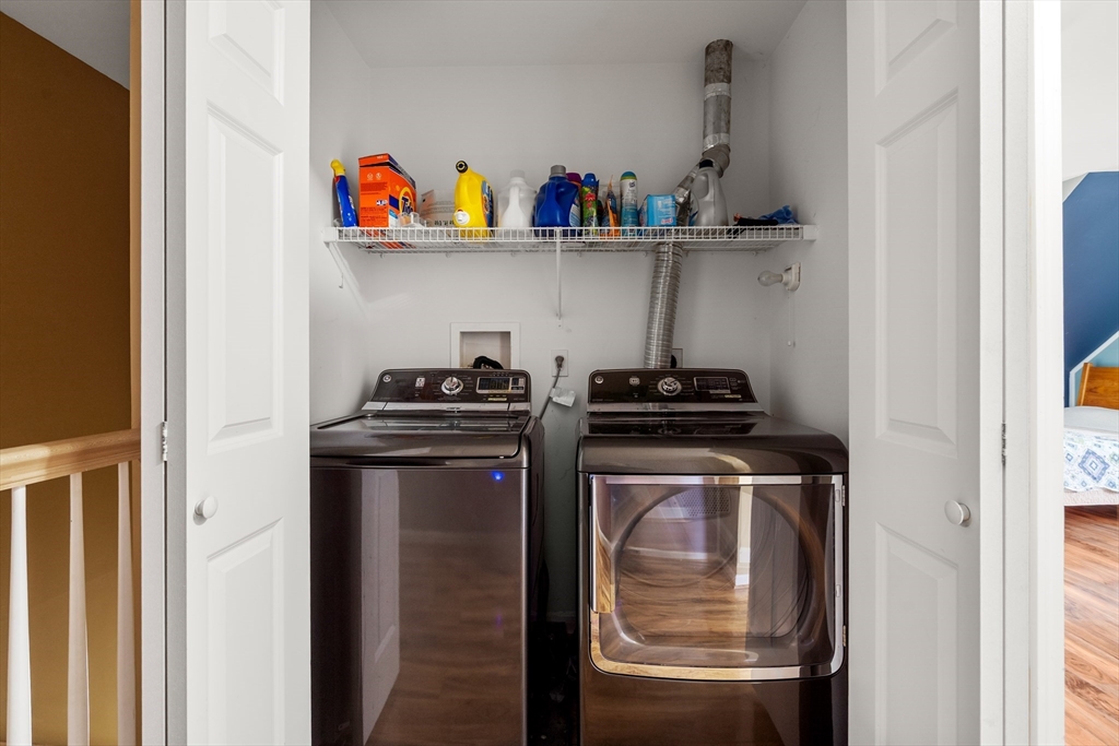 Chelmsford, Massachusetts, 01824, United States, 4 Bedrooms Bedrooms, ,3 BathroomsBathrooms,Residential,For Sale,1940334