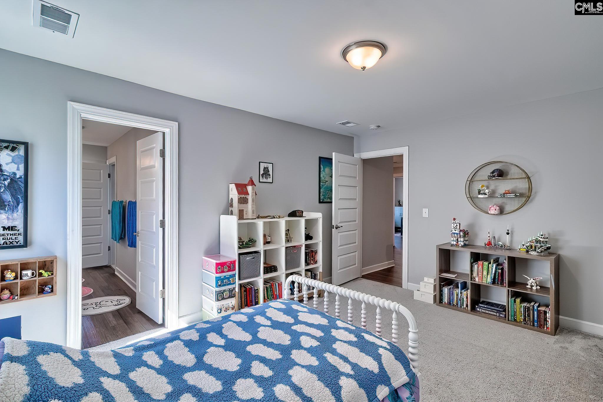 Chapin, South Carolina, 29036, United States, 5 Bedrooms Bedrooms, ,4 BathroomsBathrooms,Residential,For Sale,1967061