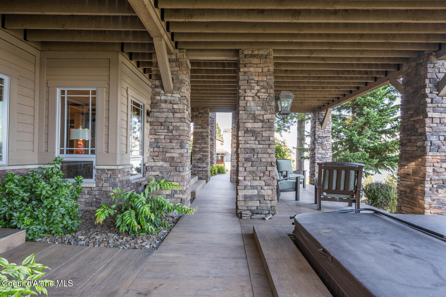 Coeur d'Alene, Idaho, 83814, United States, 4 Bedrooms Bedrooms, ,4 BathroomsBathrooms,Residential,For Sale,1909432